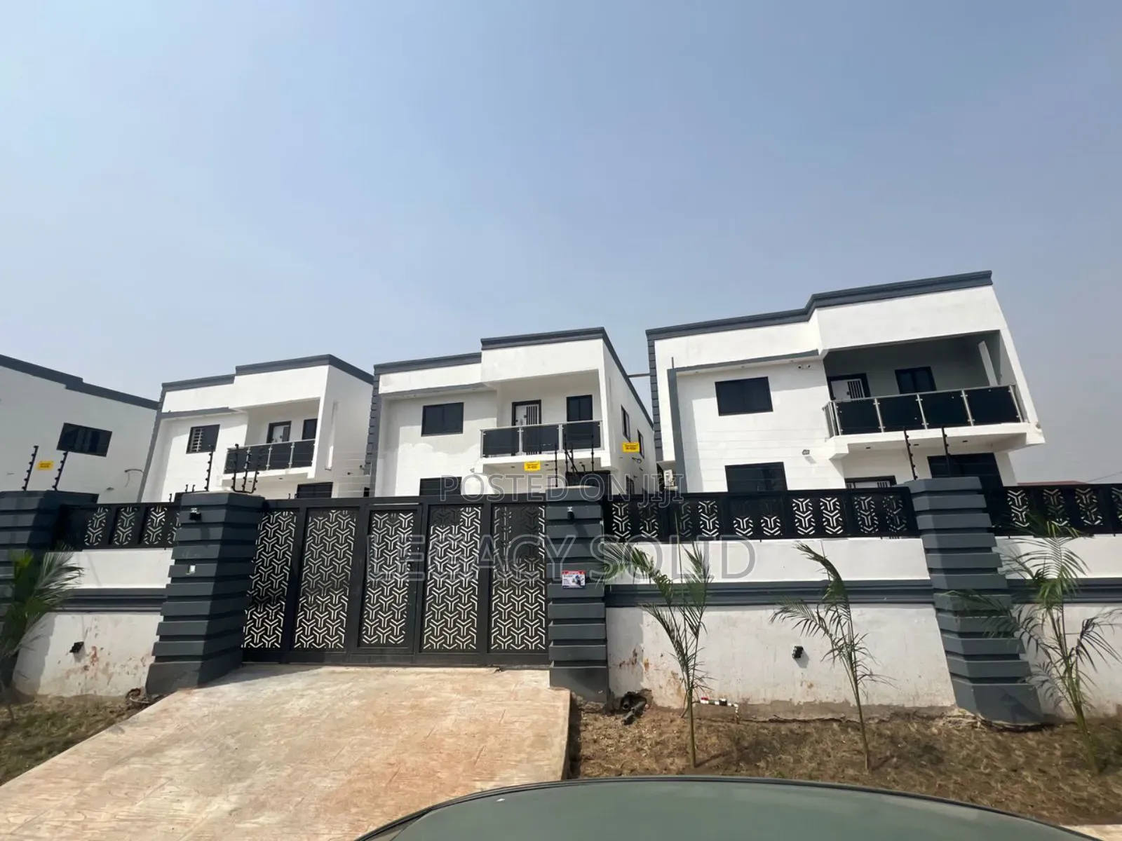 4bdrm Townhouse / Terrace in 𝙻𝚎𝚐𝚊𝚌𝚢 𝚜𝚘𝚕𝚒𝚍 𝚛𝚎𝚊𝚕, Spintex for rent