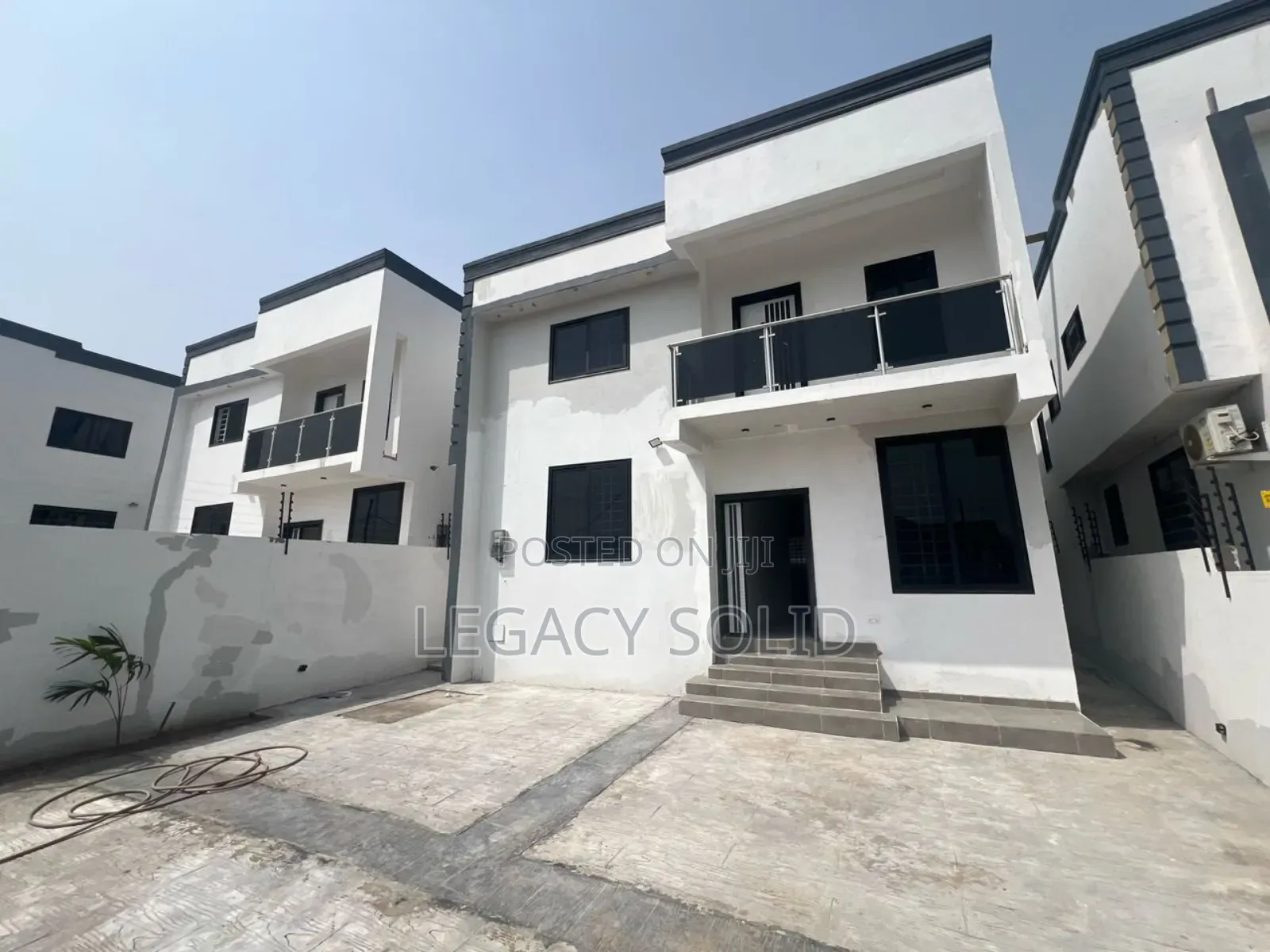 4bdrm Townhouse / Terrace in 𝙻𝚎𝚐𝚊𝚌𝚢 𝚜𝚘𝚕𝚒𝚍 𝚛𝚎𝚊𝚕, Spintex for rent