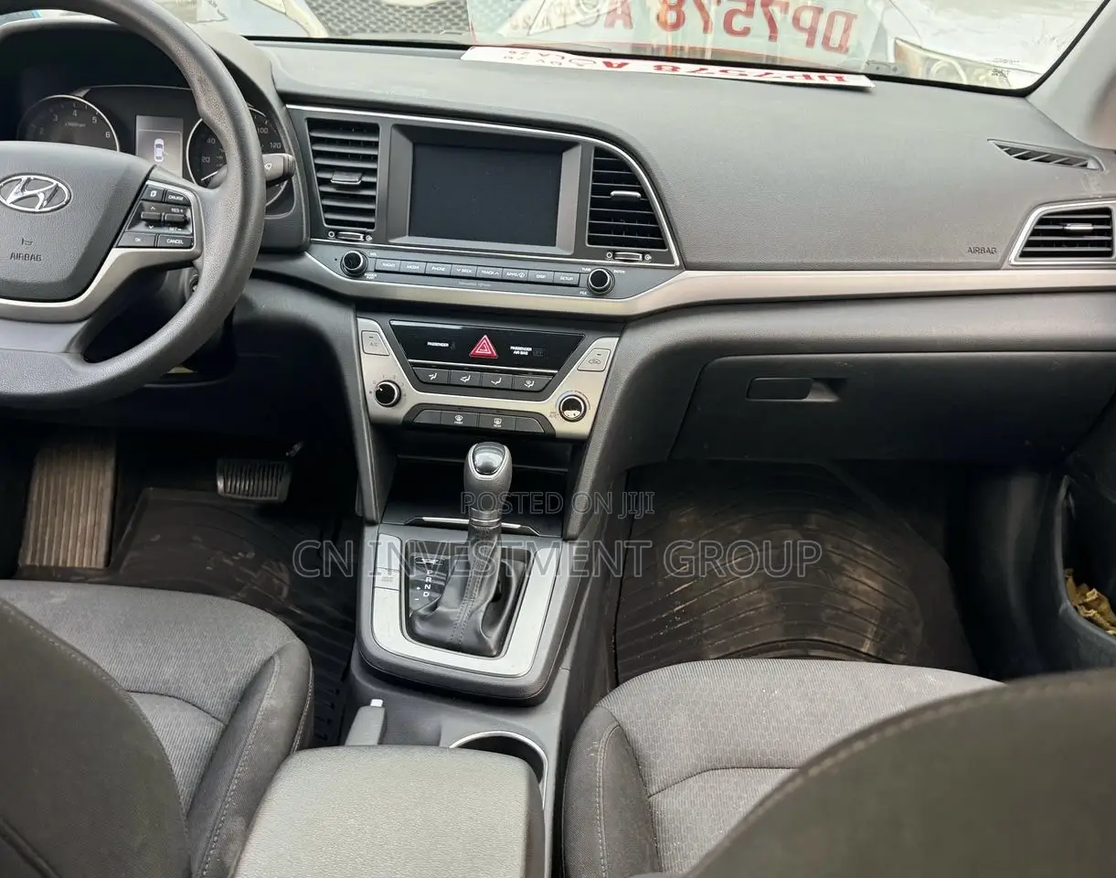 Hyundai Elantra SE 2018 White