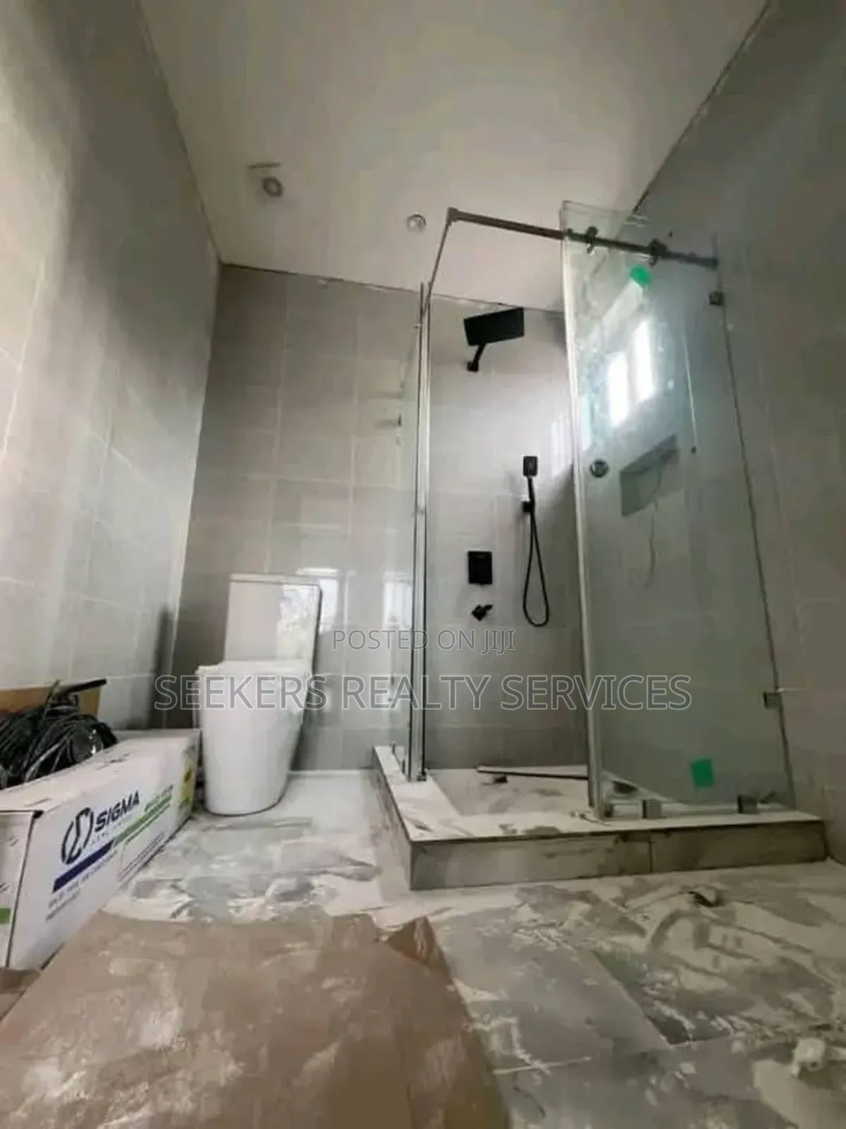 4bdrm Townhouse/Terrace in Seekers Realty, Accra Metropolitan for sale