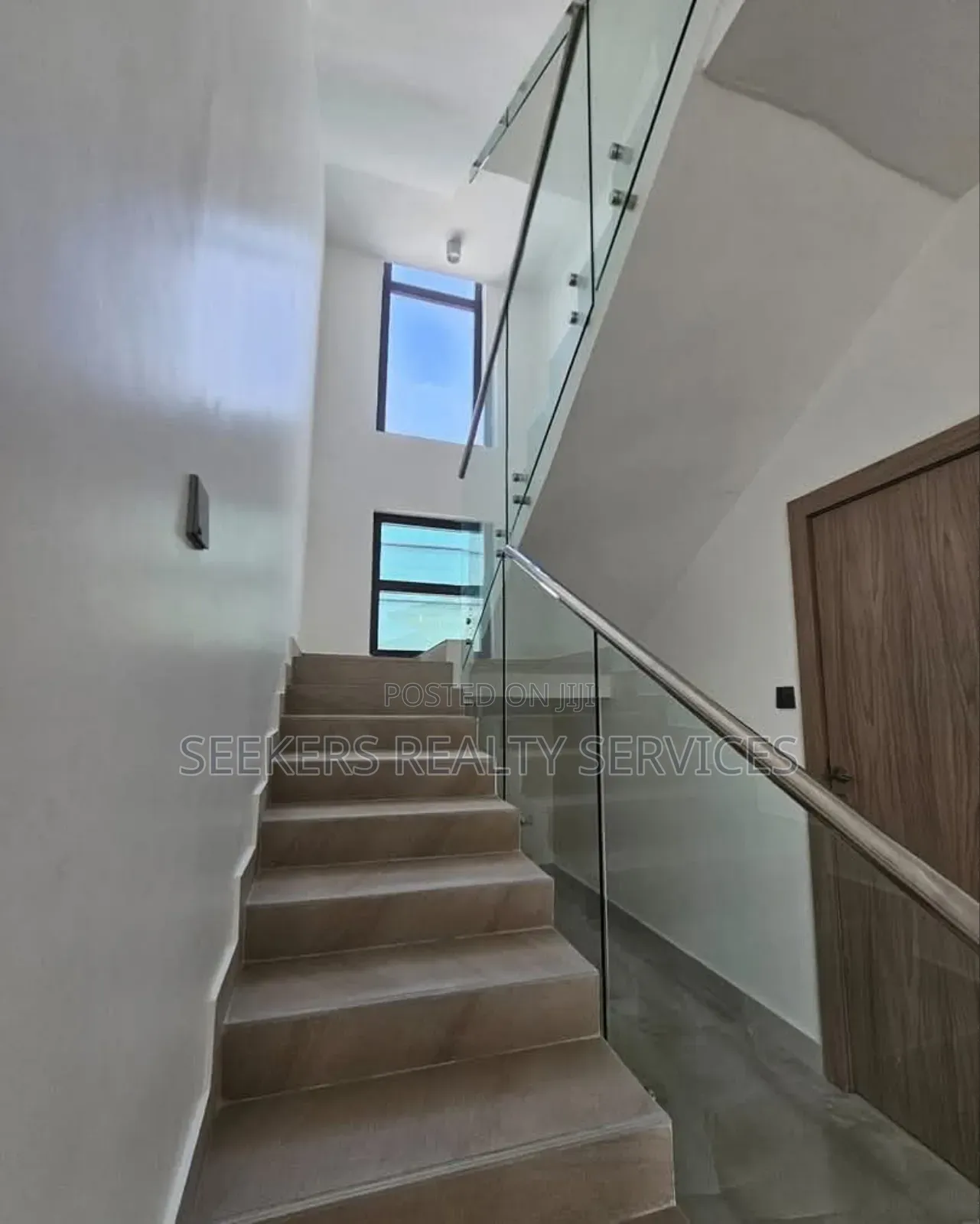 4bdrm Townhouse/Terrace in Seekers Realty, Cantonments for sale