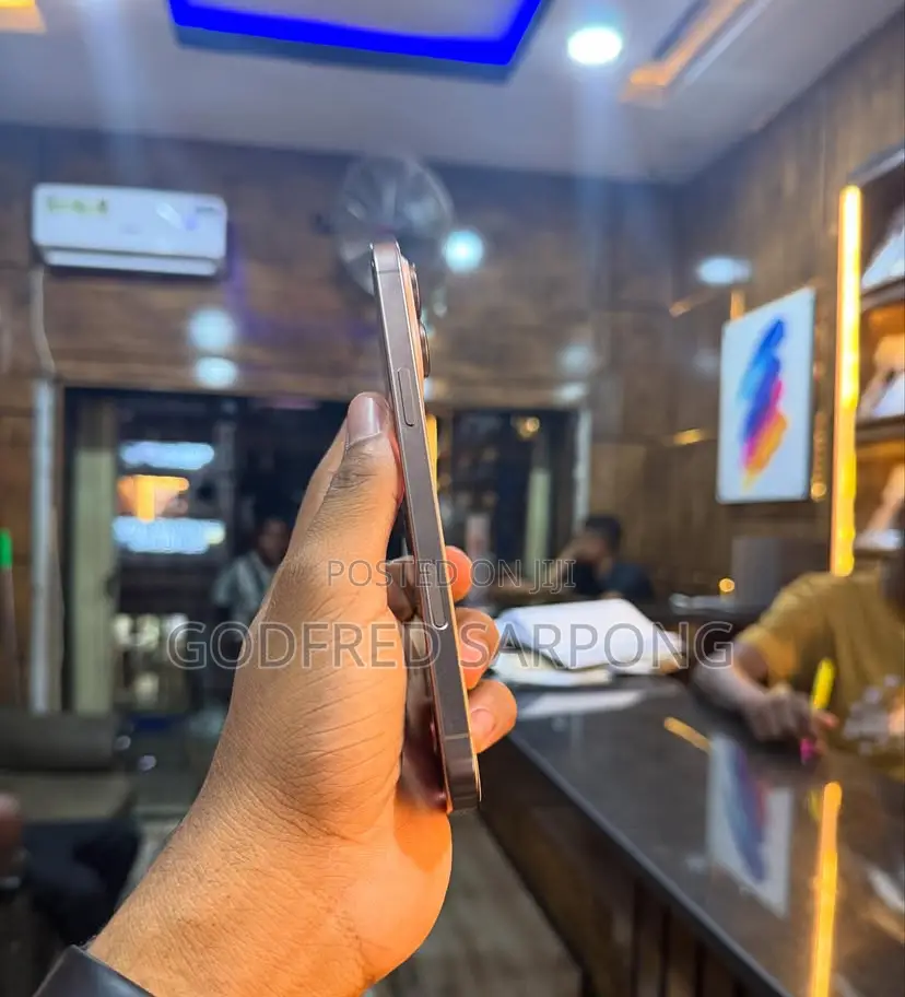 Apple iPhone 16 Pro Max 256 GB Gold