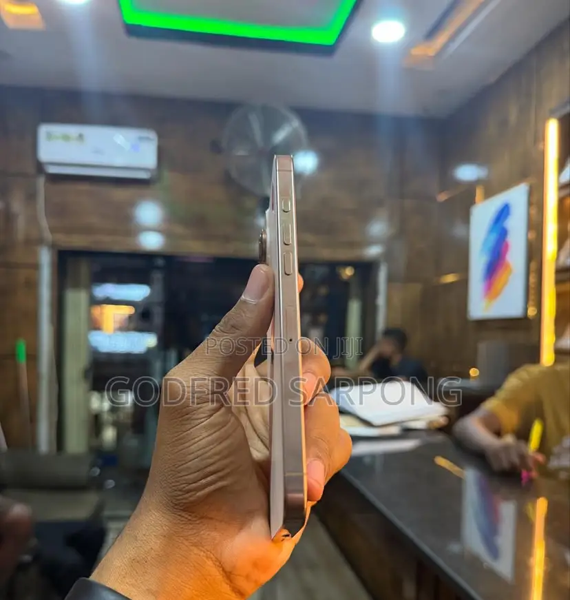 Apple iPhone 16 Pro Max 256 GB Gold