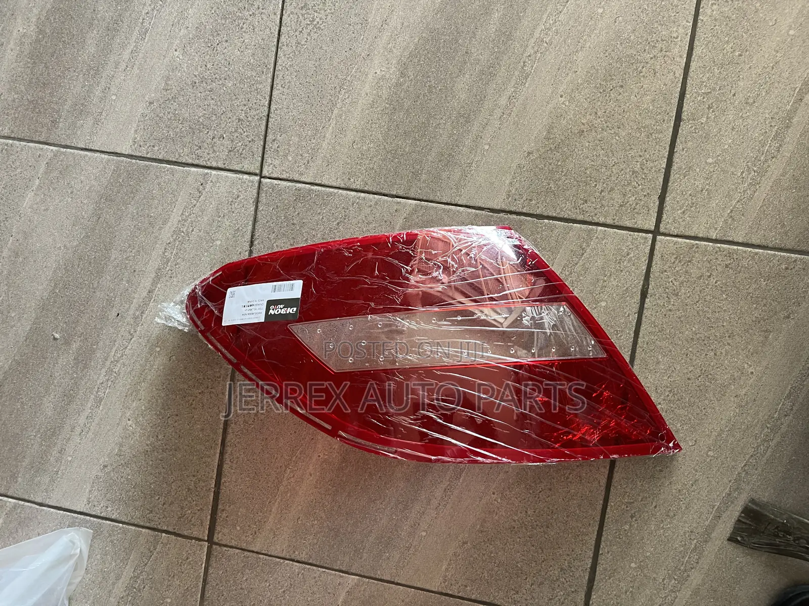 Mercedes Benz W204 Taillight Face Cover 2008-2014