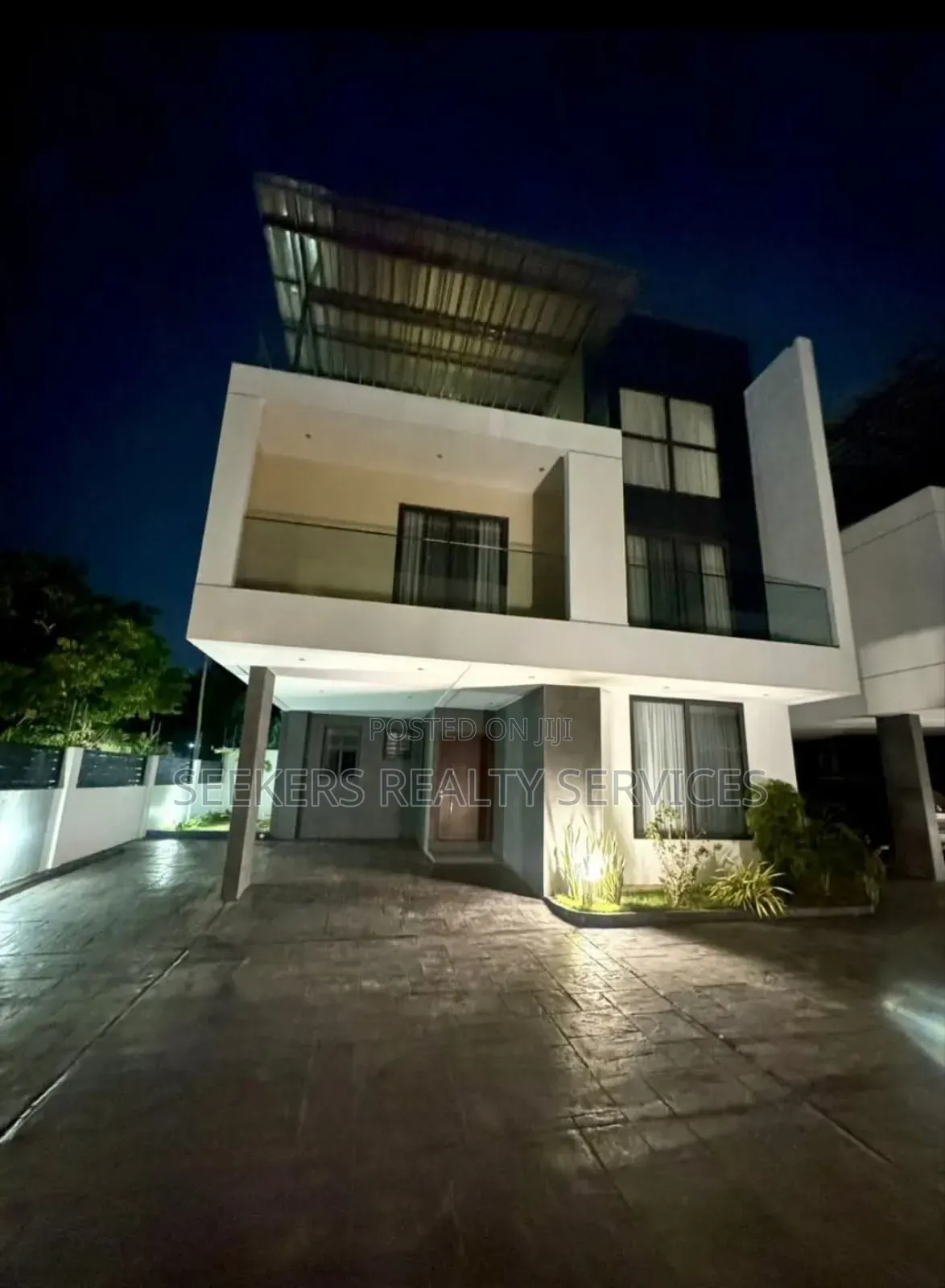 Furnished 4bdrm Townhouse Terrace in Seekers Realty Cantonments