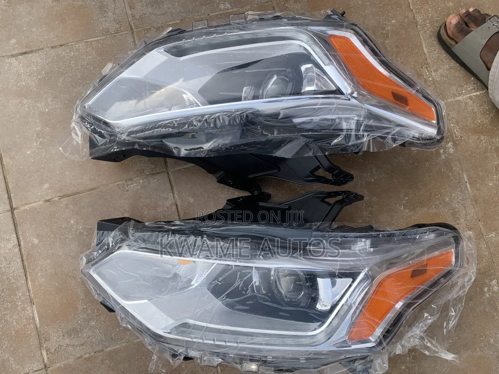 Chevrolet Traverse 2019 Headlight Pair