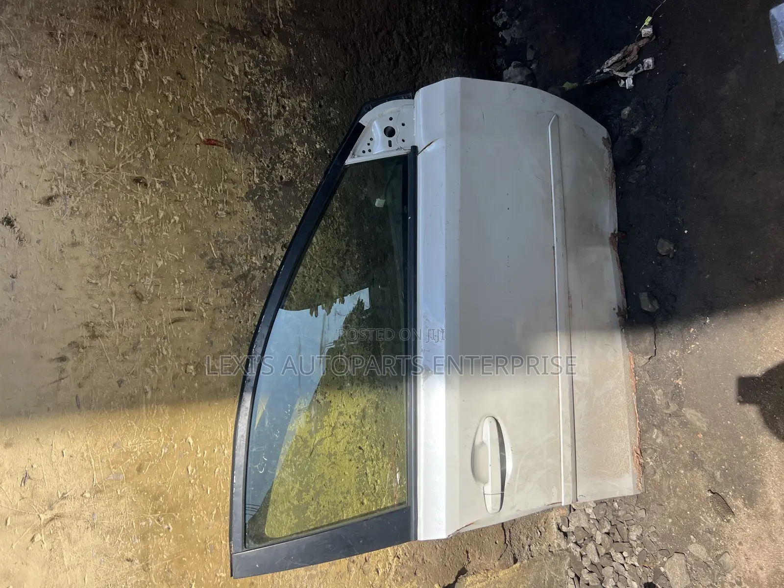 Toyota Im 2016-2019 Doors