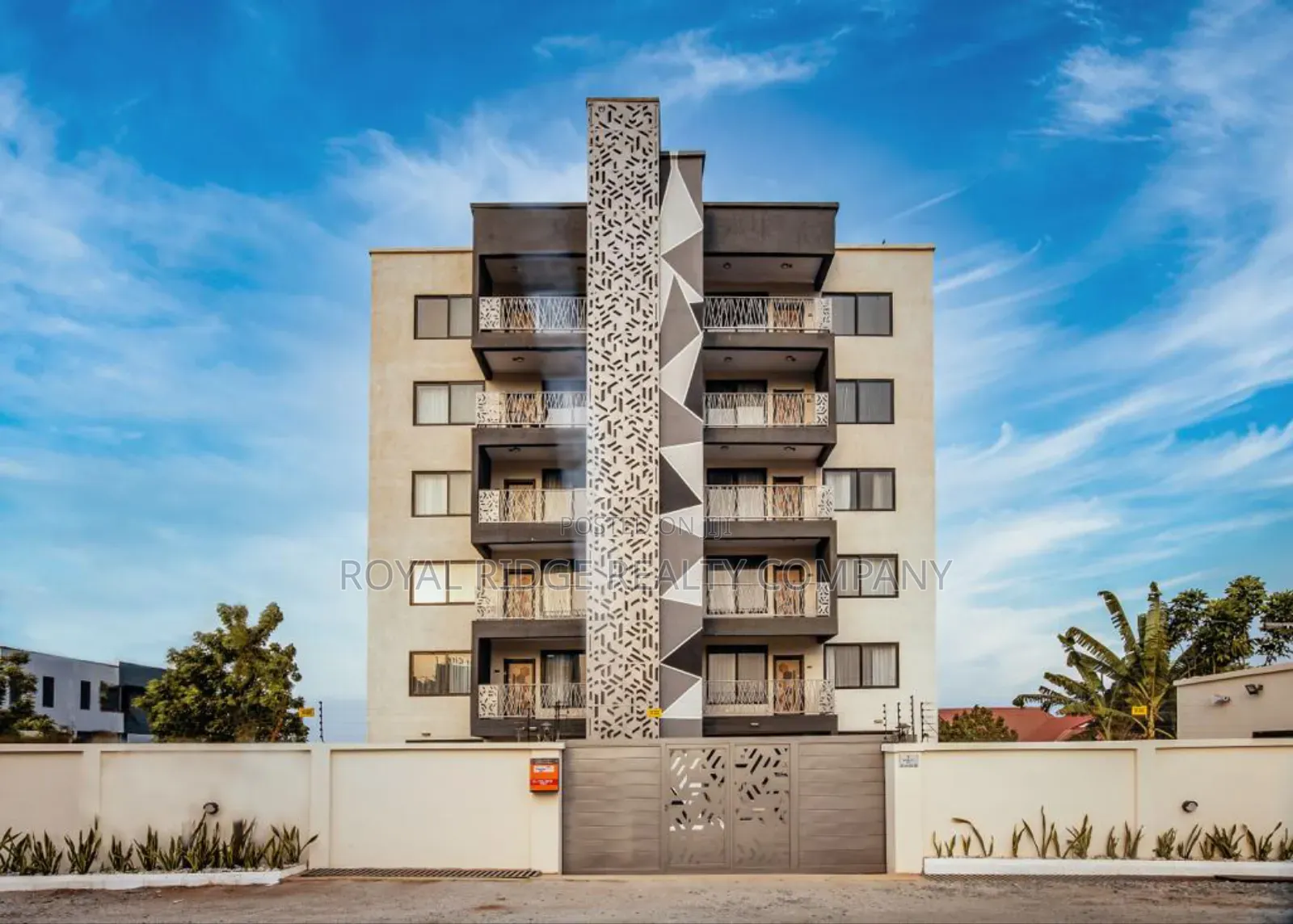 Furnished 3bdrm Apartment in East Airport Close, Accra Metropolitan