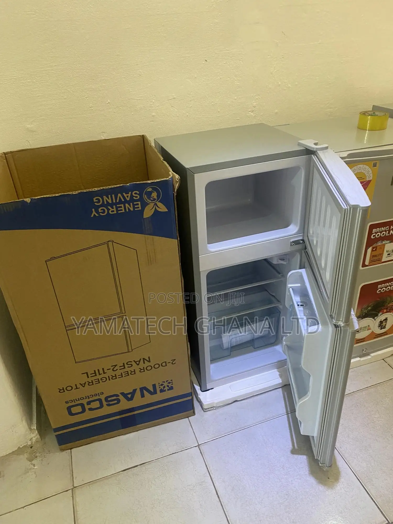 Nasco Table Top Double Door Fridge With Top Freezer (86l)
