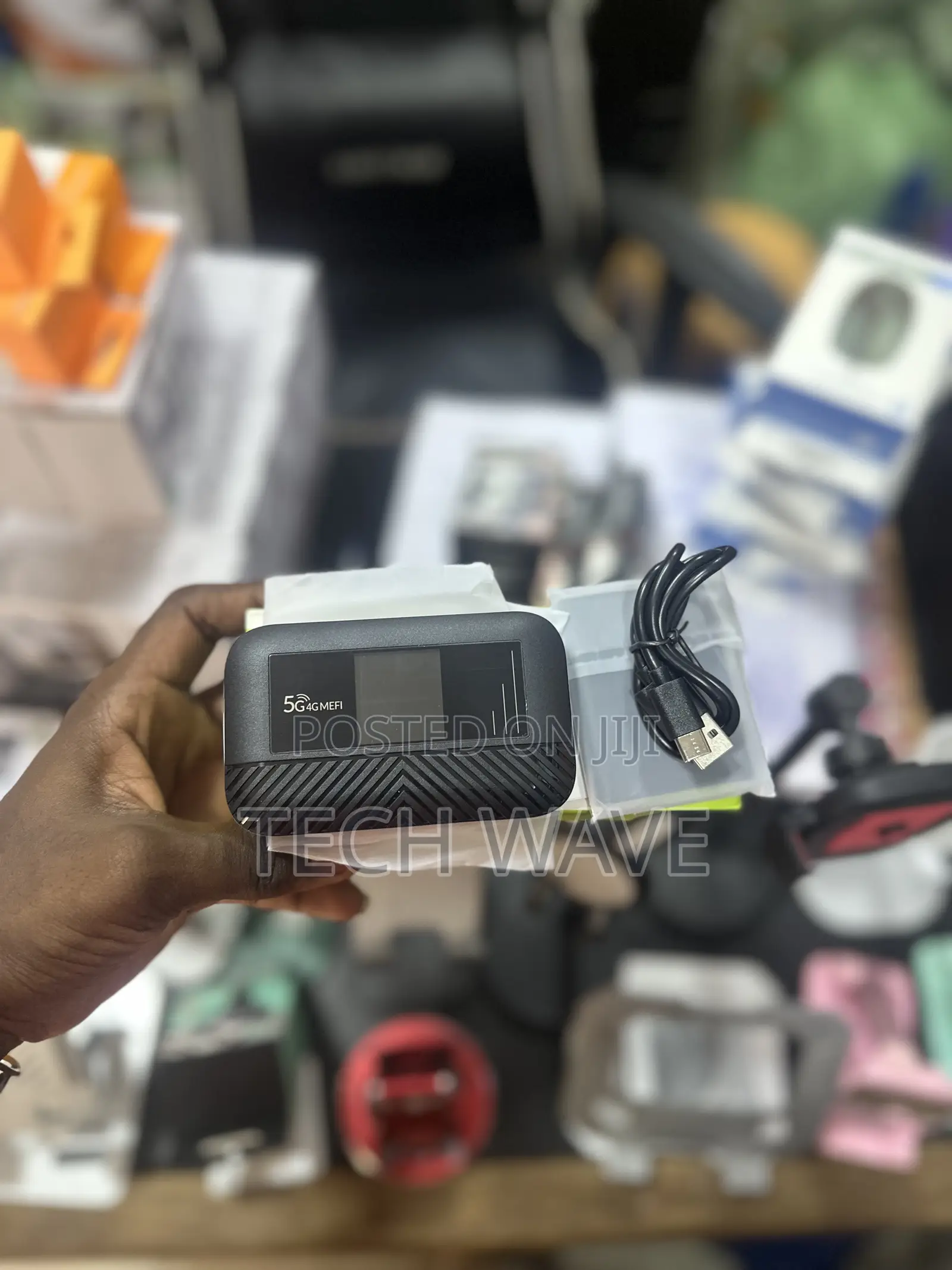 Universal Pocket Wifi and Power Bank