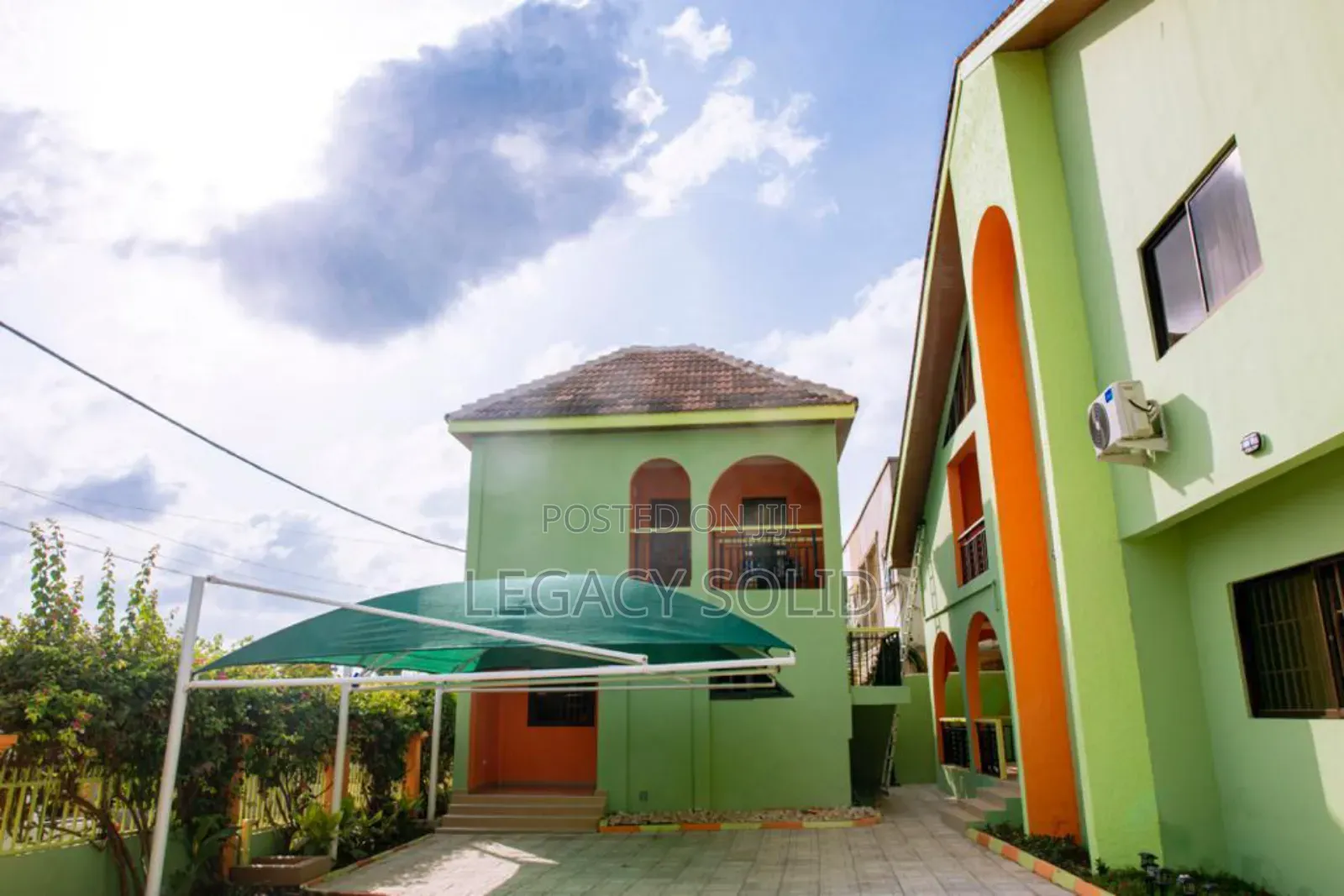 7bdrm Duplex in ๐ป๐๐๐๐๐ข ๐๐๐๐๐ ๐๐๐๐, East Legon for sale