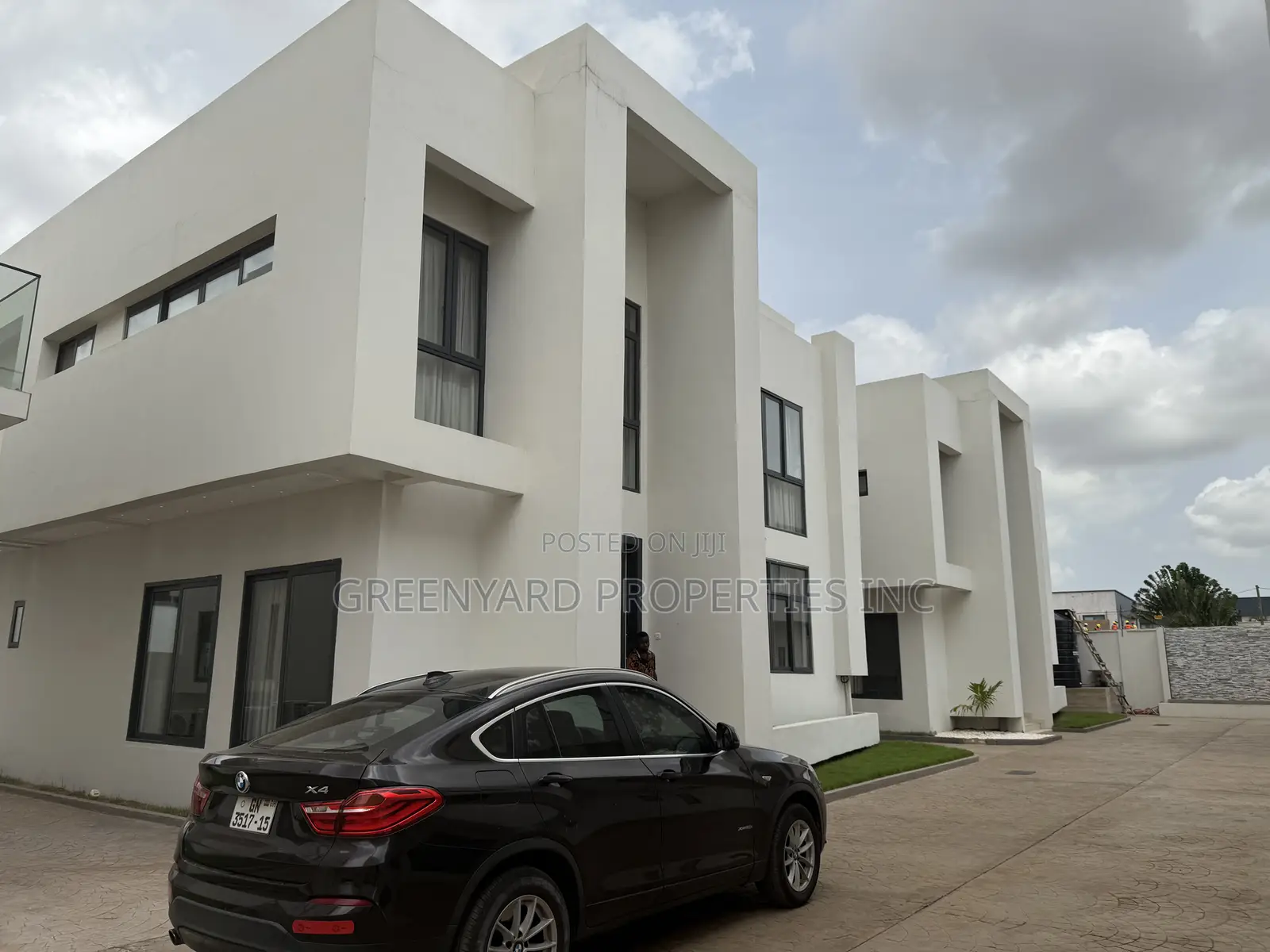 5bdrm Townhouse / Terrace in Adjiringanor, East Legon for rent