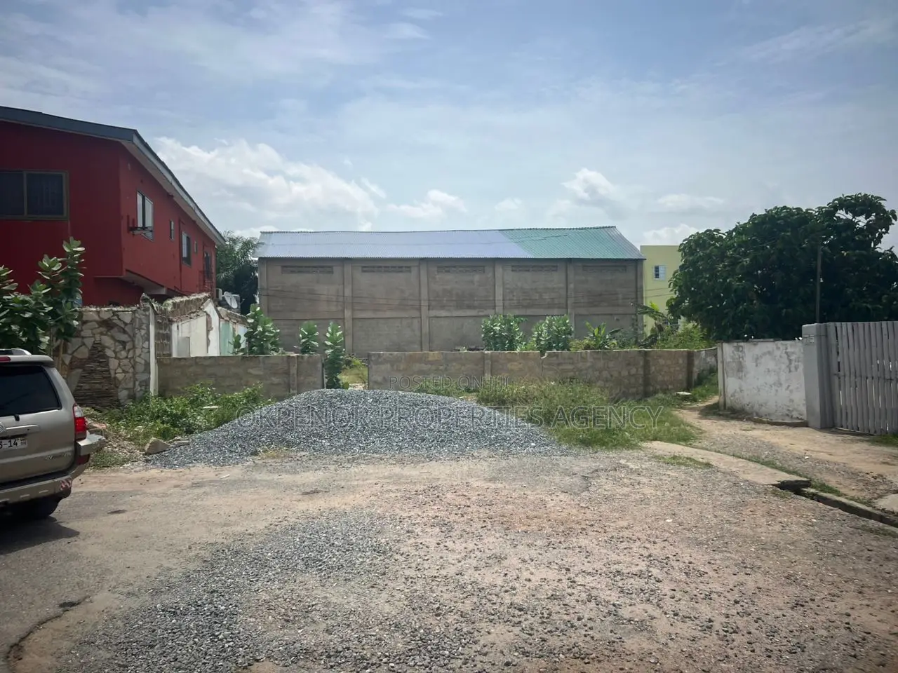 1plot for Sale at South La Estate