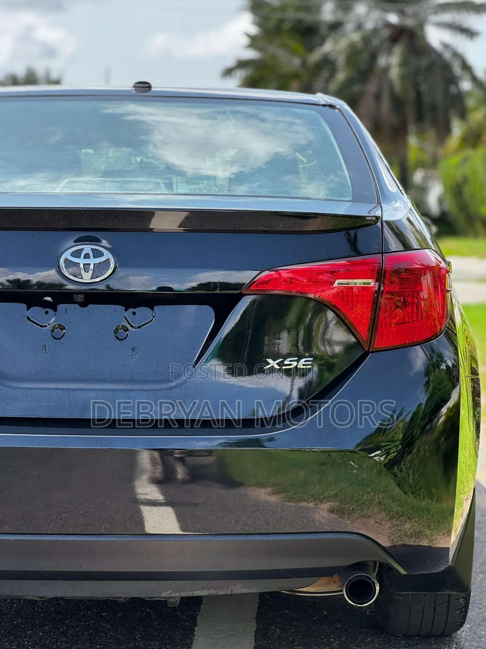 Toyota Corolla XSE 4dr Sedan (1.8L 4cyl CVT) 2017 Black