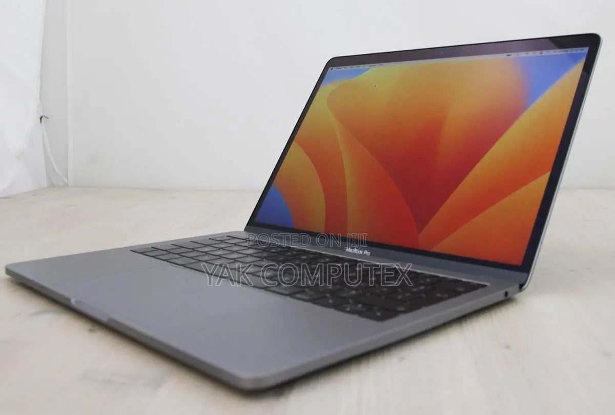 Laptop Apple MacBook Pro 2017 16GB Intel Core i7 SSD 512GB