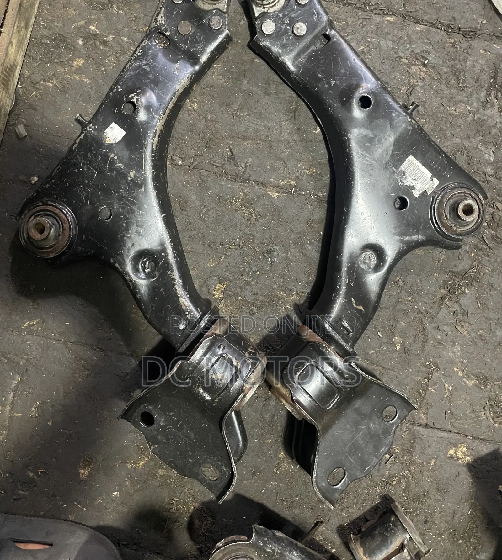 Land Rover Discovery 2016-2020 Lower Arm