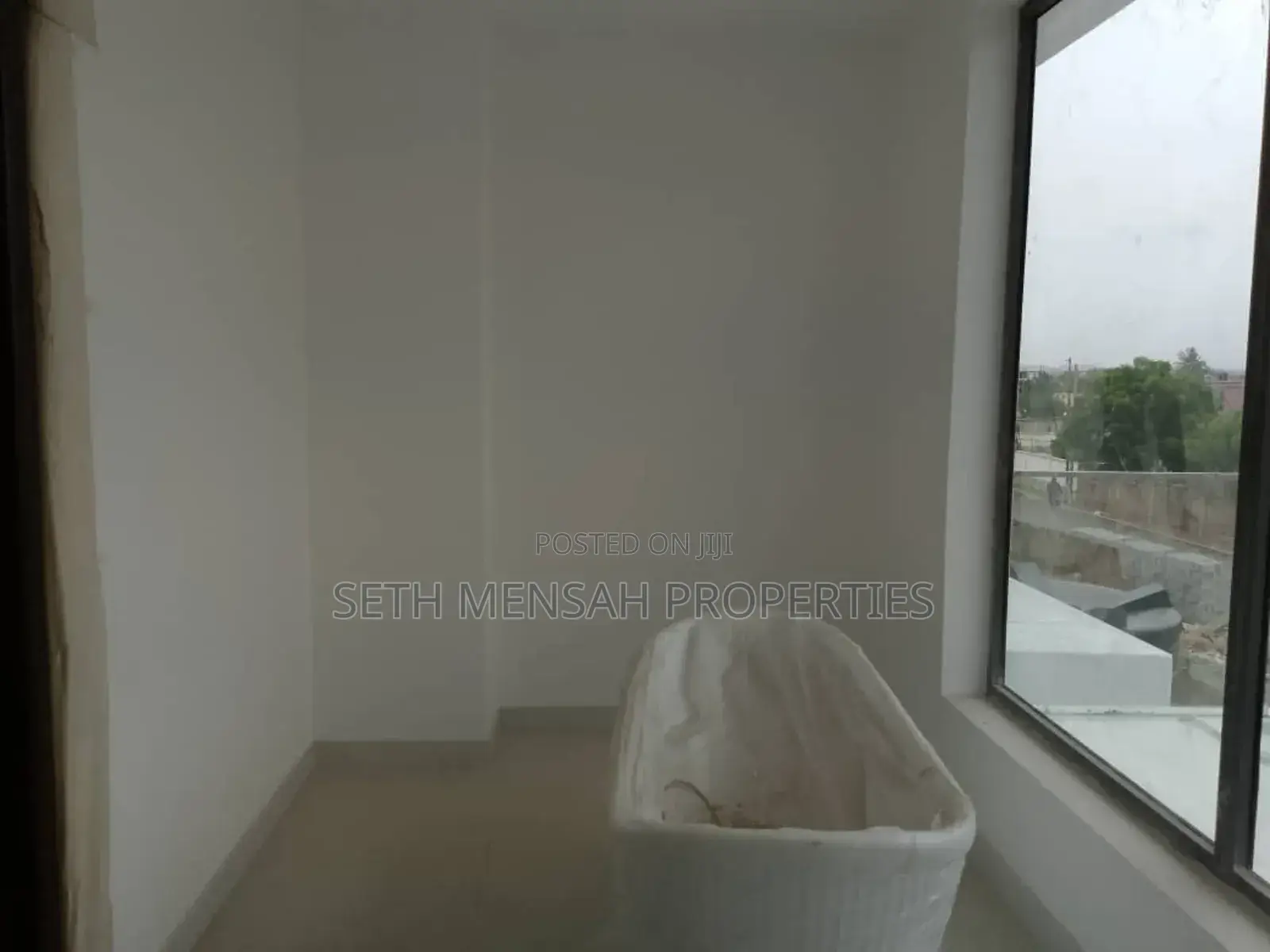 5bdrm House in Nmai-Dzorn for sale