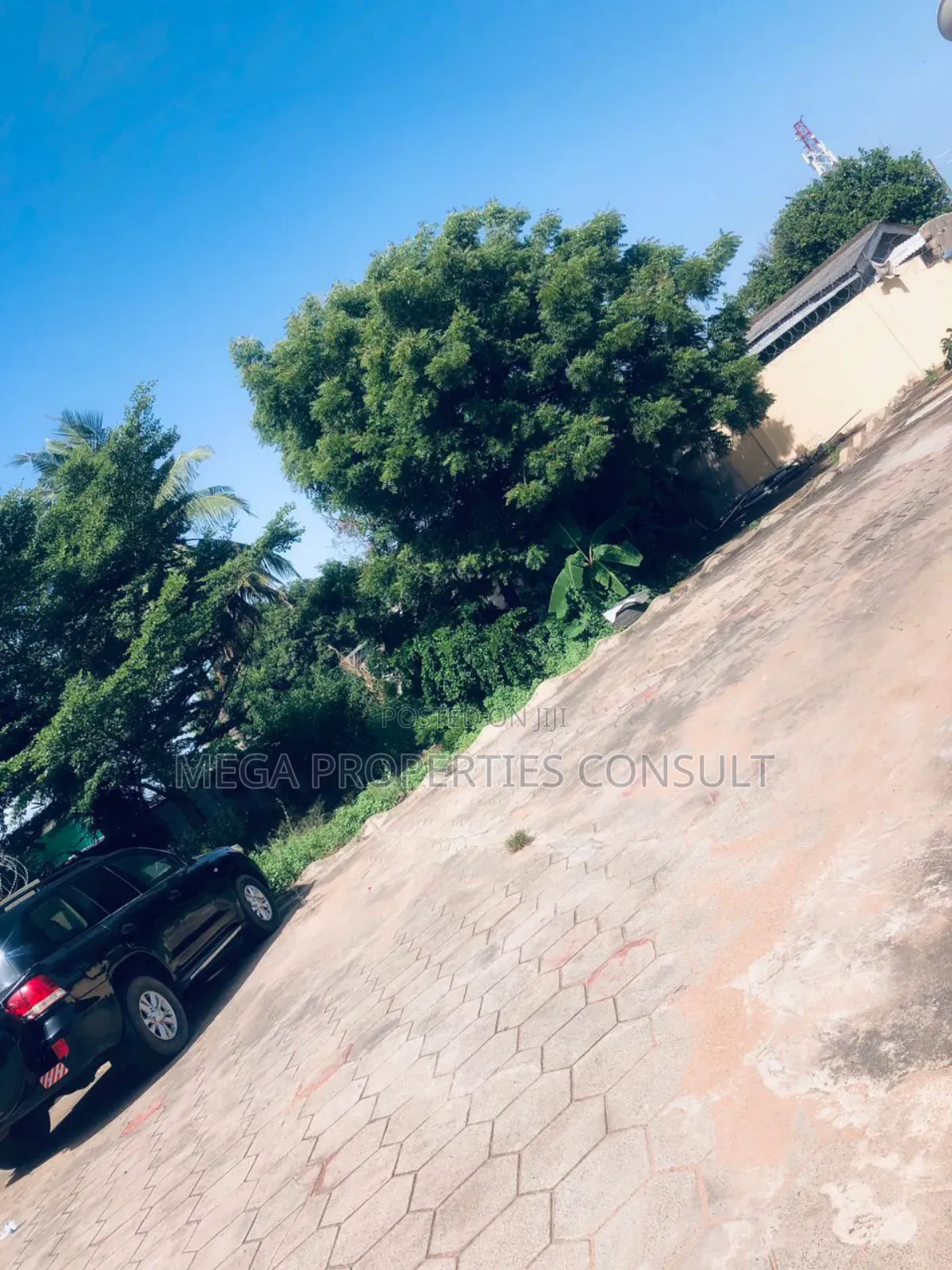 Plot of Land for Sale at Race Course Lapaz