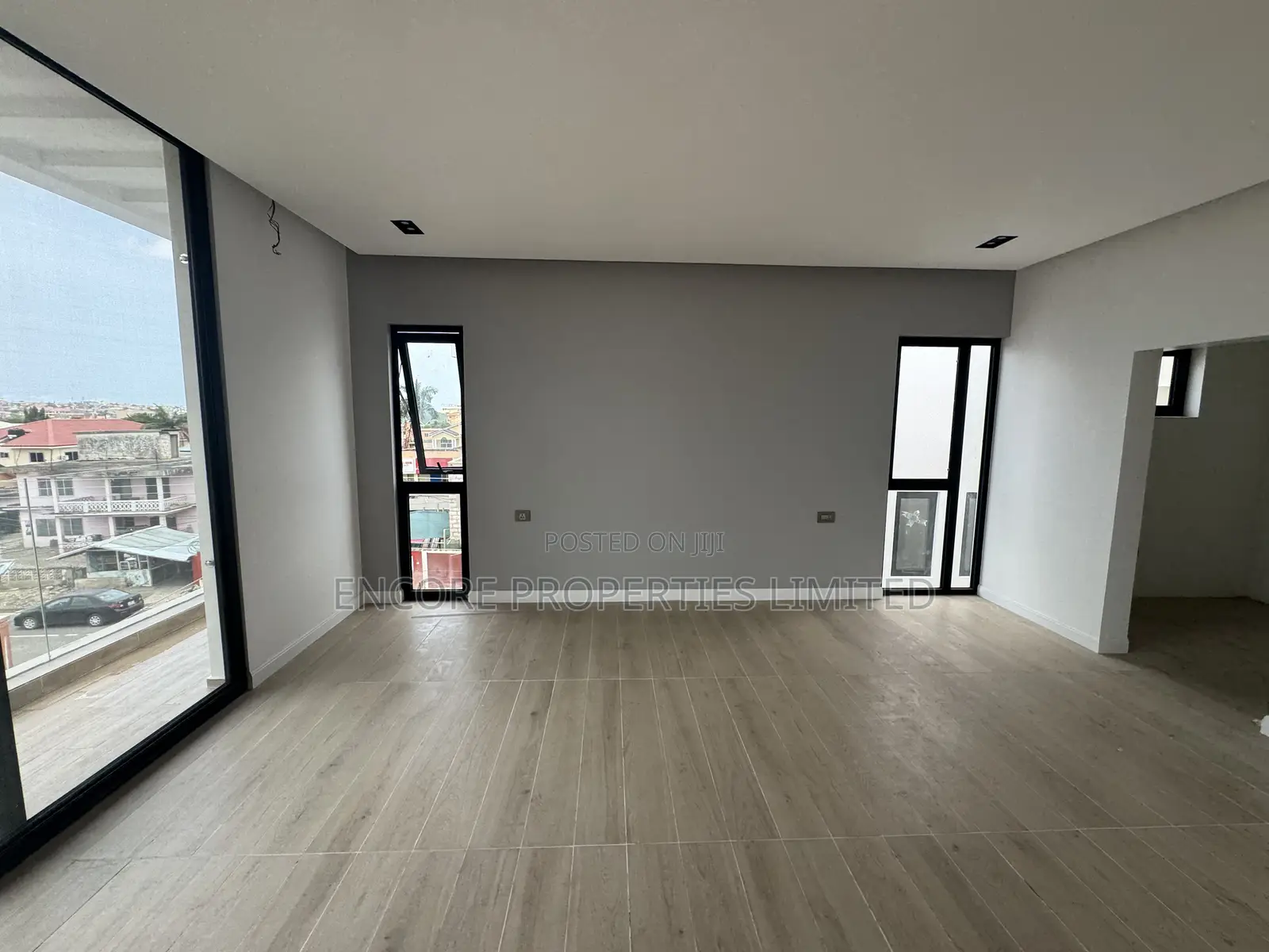 5bdrm House in Encore Properties, Dzorwulu for sale
