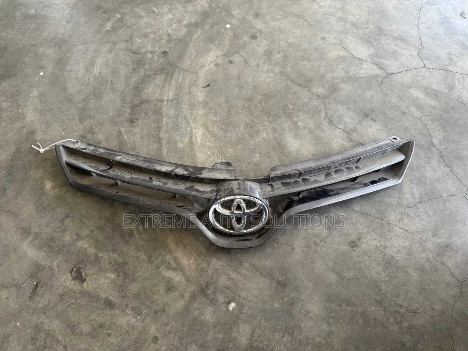 Toyota Corolla 2014 Top Grille