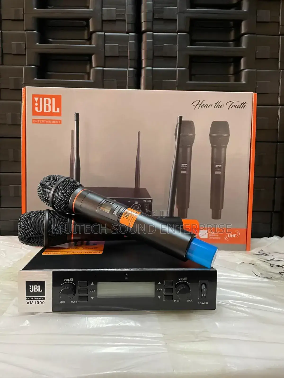 JBL Wireless Microphone (Vm1000?