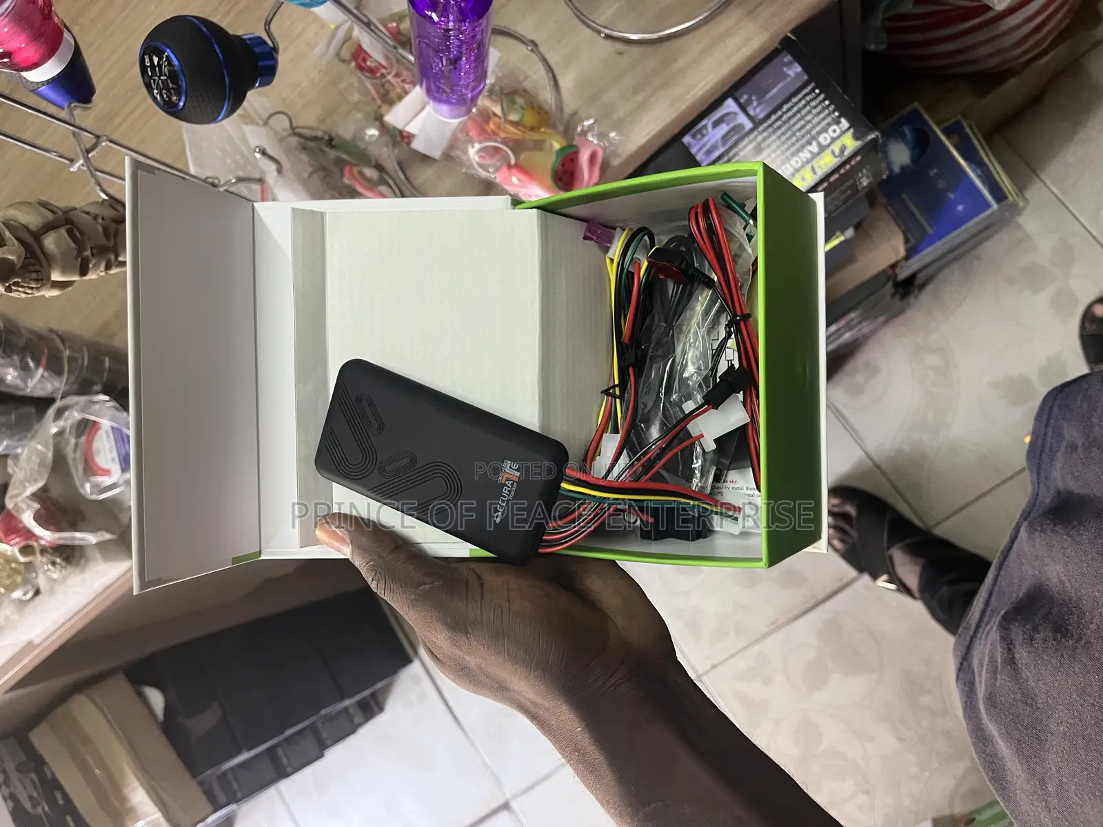 GPS Tracking and Monitoring Device for Cars