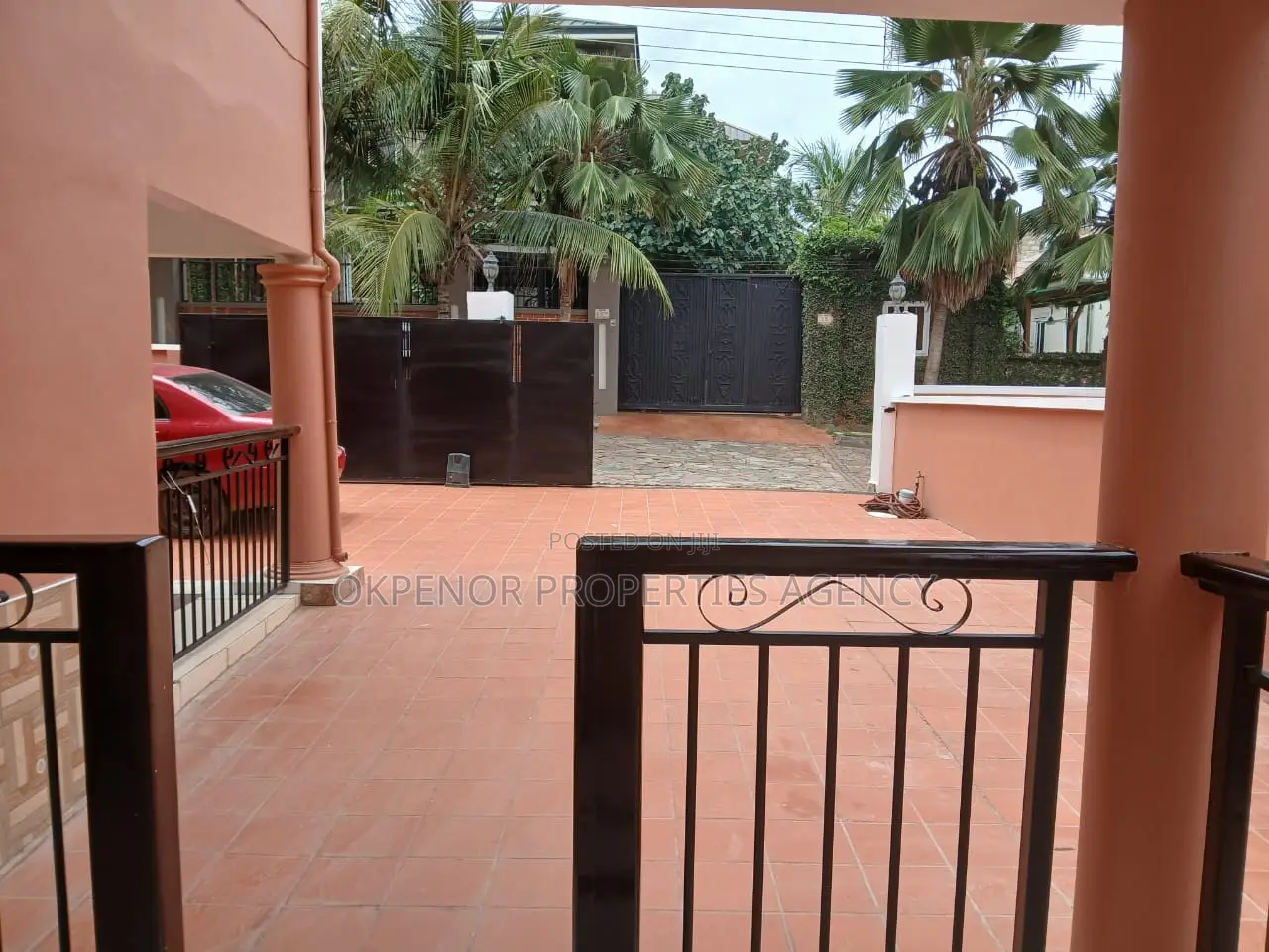 4bdrm House in Achimota, Accra Metropolitan for sale