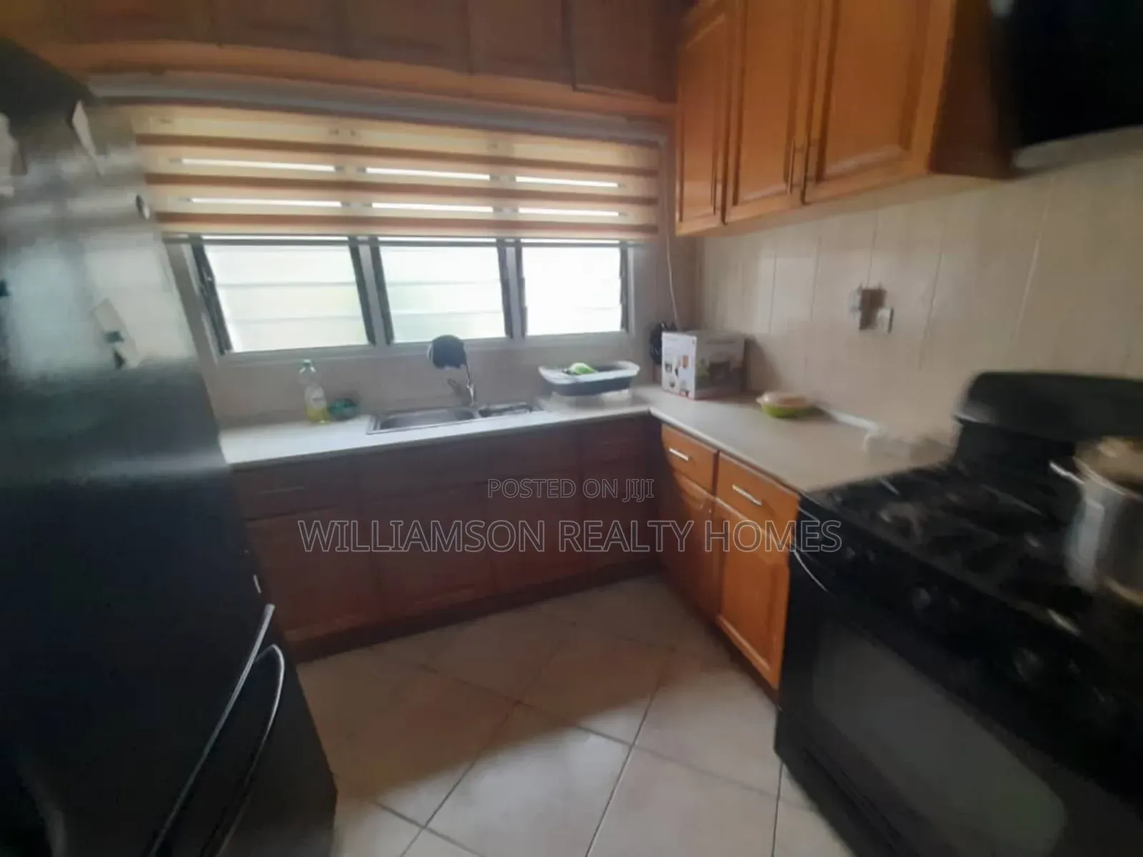3bdrm House in Hfc Estate Area, Spintex for rent