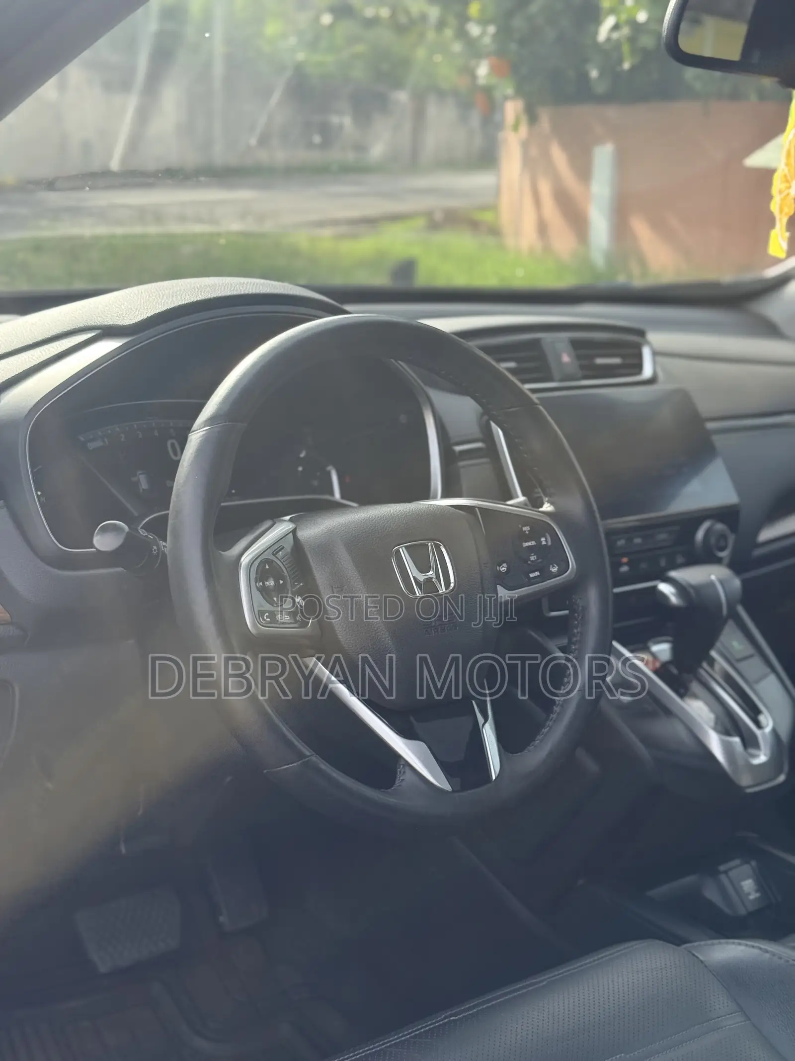 Honda CR-V Touring 4dr SUV AWD (1.5L 4cyl CVT) 2017 Black