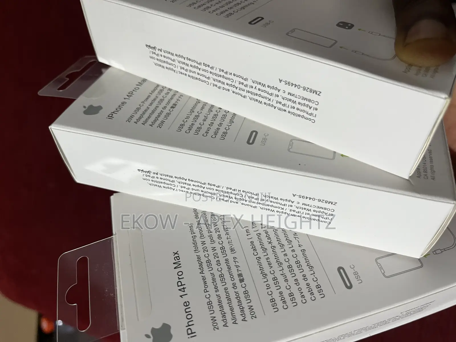 iPhone / iPad / Apple Watch Charger/ Fast Charging /Brandnew