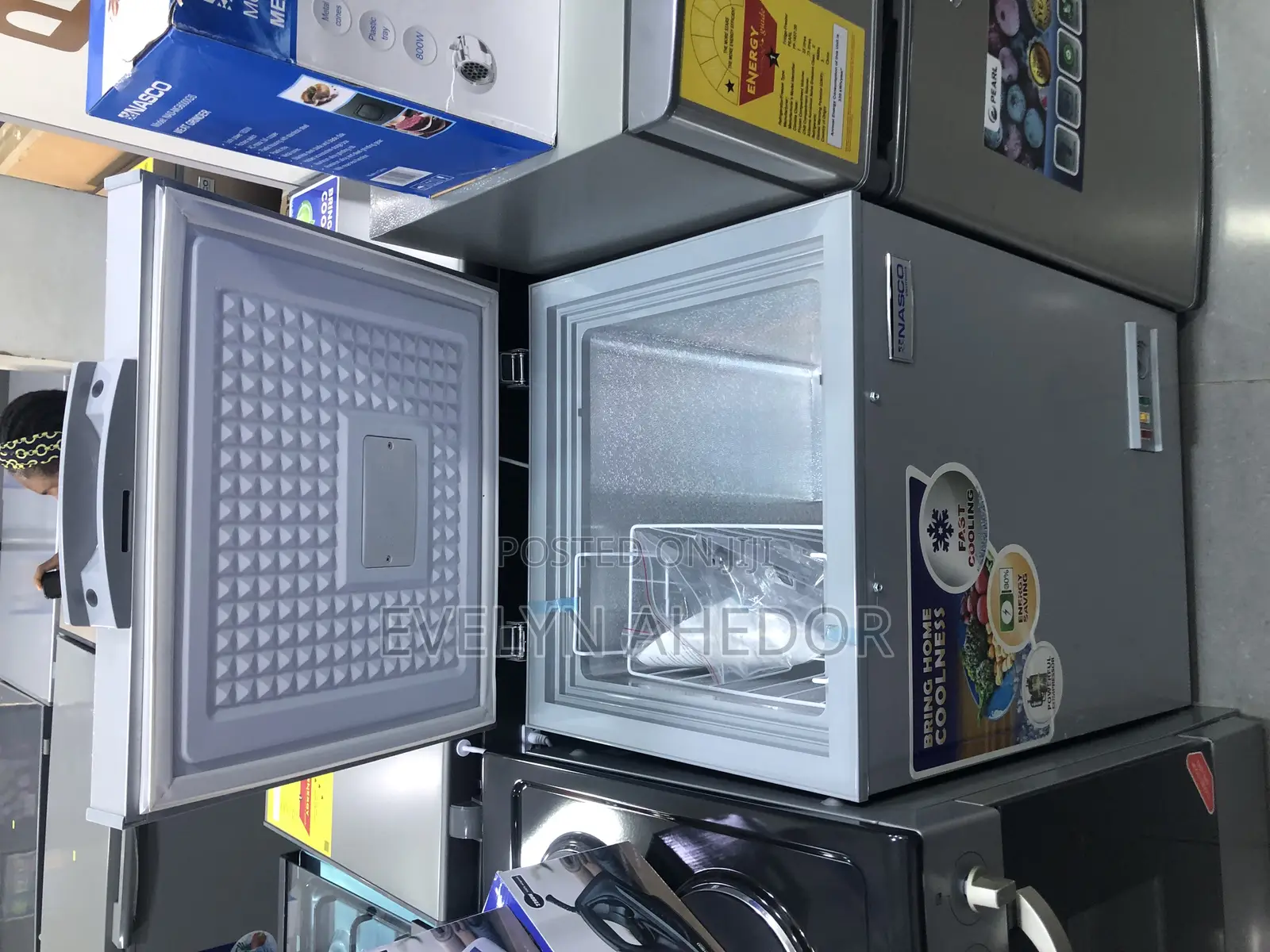 Solid Energy Efficiency Nasco 100 Liters Chest Freezer