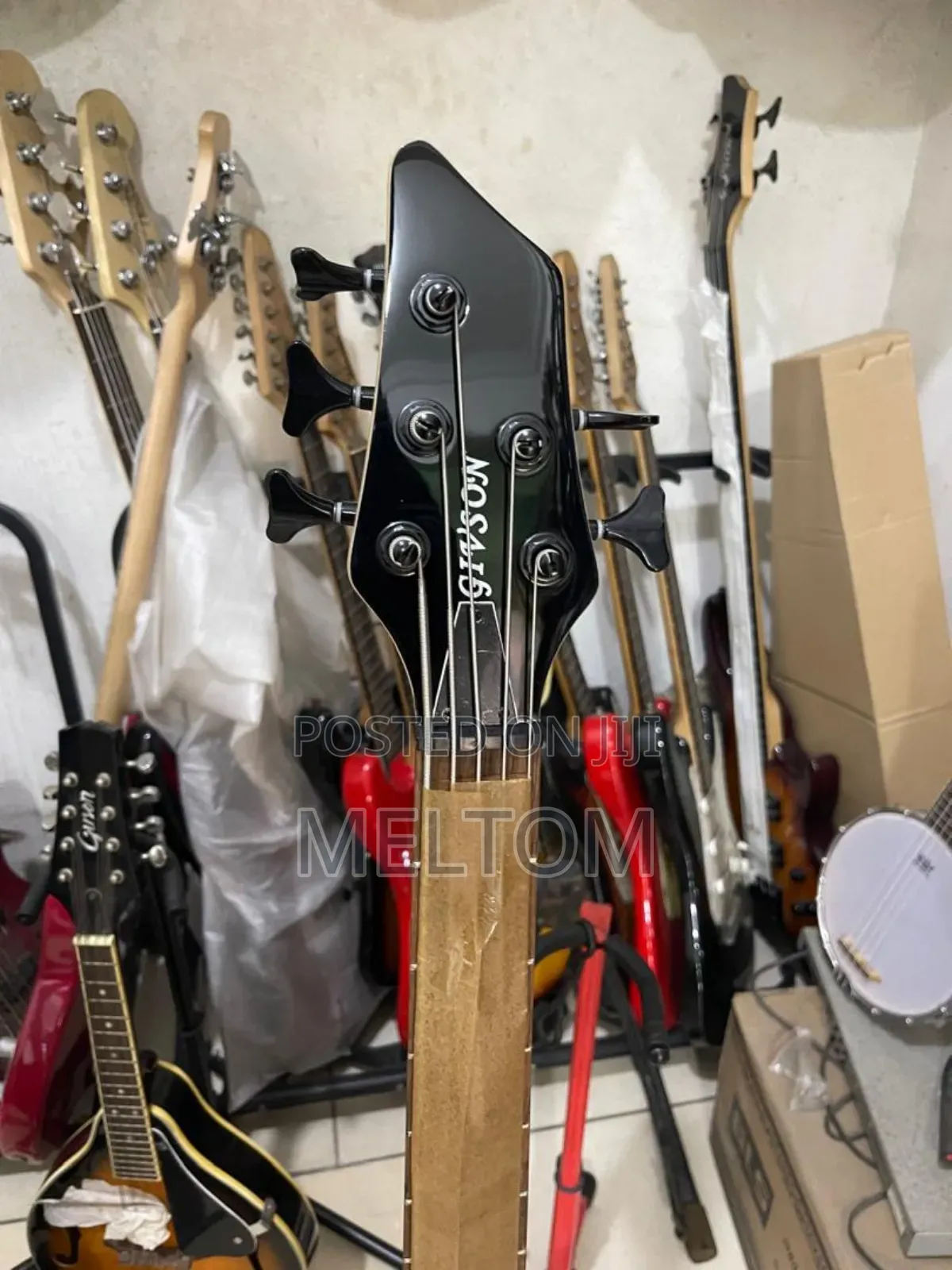 Givson 5strings Bass Guitar