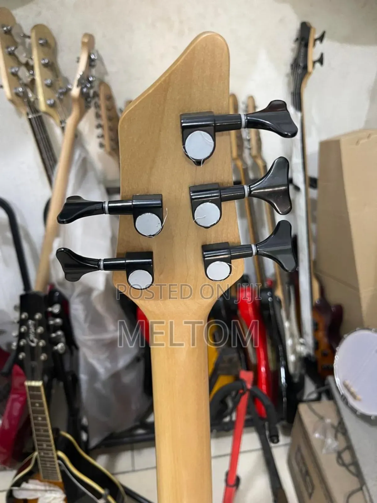 Givson 5strings Bass Guitar