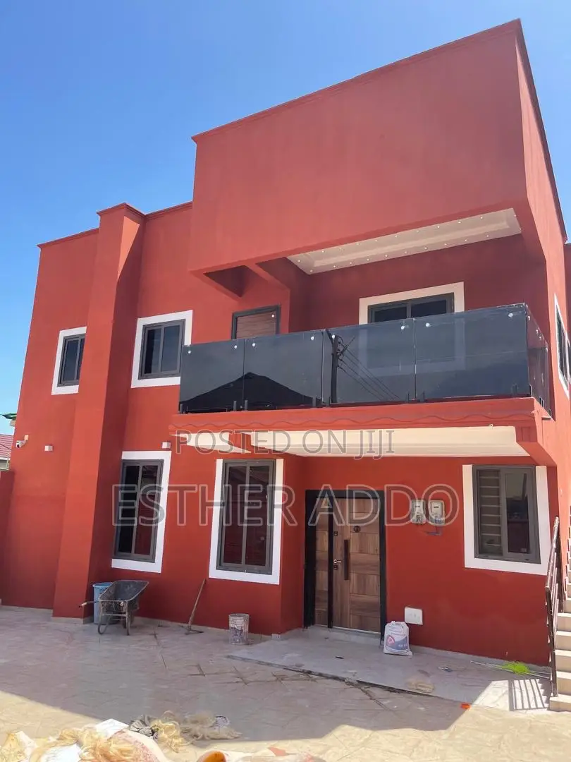 3bdrm Apartment in Ashaley Botwe for rent