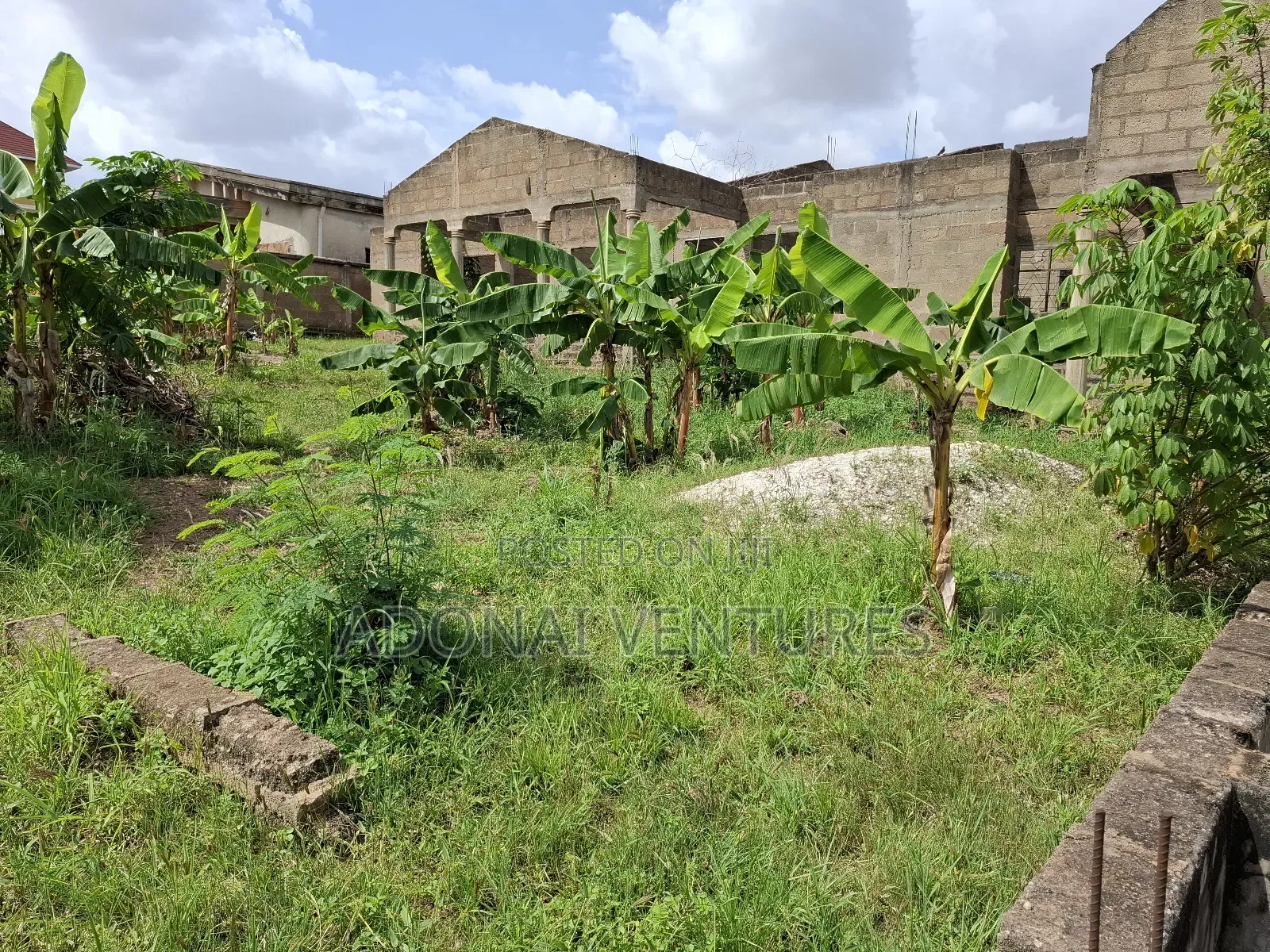 One Full Plot of Land for Sale in Ahodwo Daban