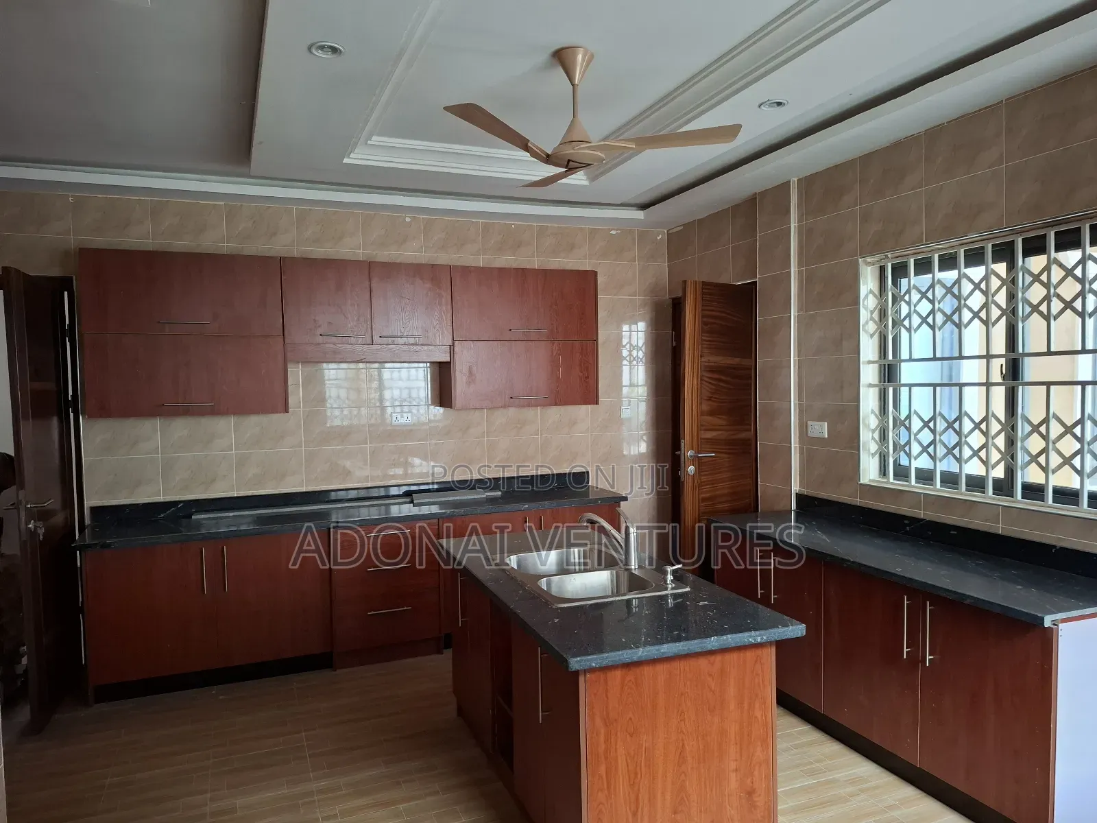 6bdrm House in Santasi  Kokoben, Kumasi Metropolitan for rent