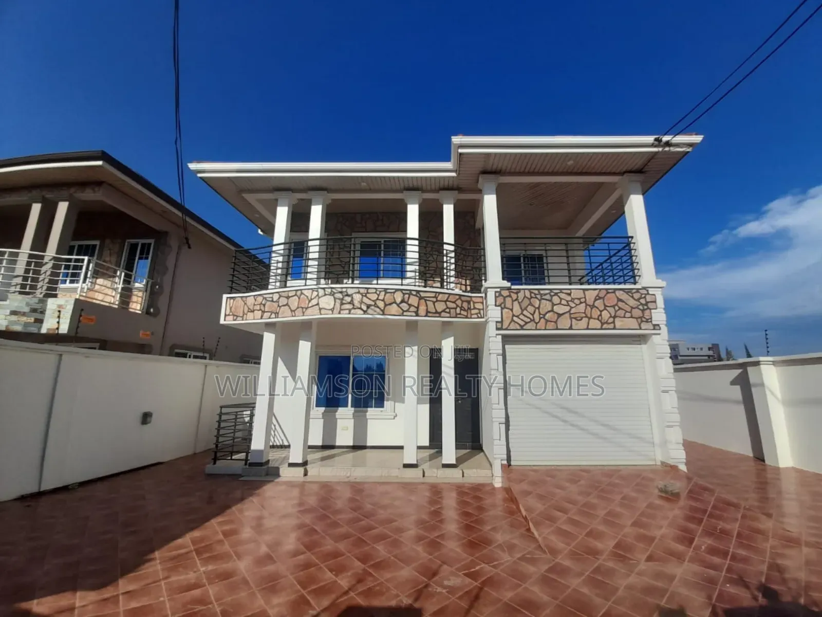 Furnished 4bdrm Duplex in Community 18 Area, Spintex for rent