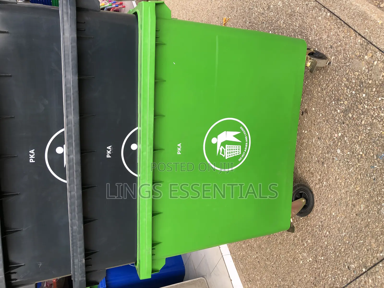 660liter Industrial Dustbin