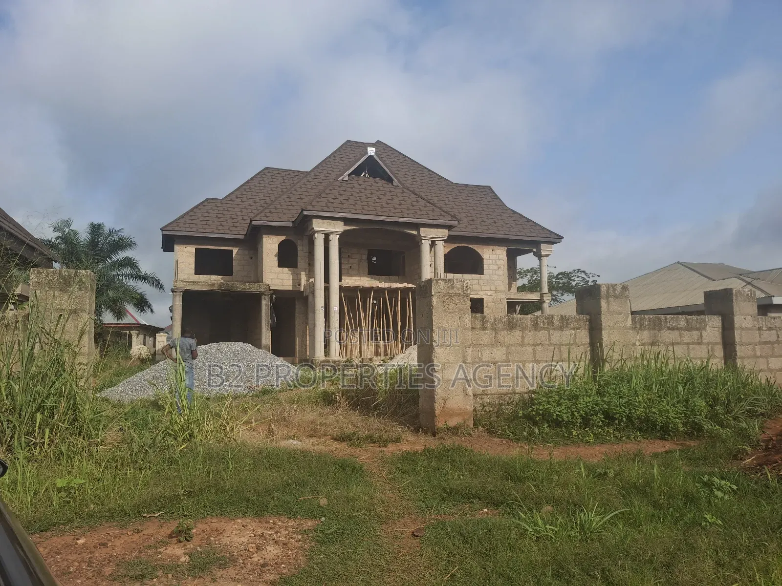 6bdrm Mansion in B2 Properties Agency, Kumasi Metropolitan for sale