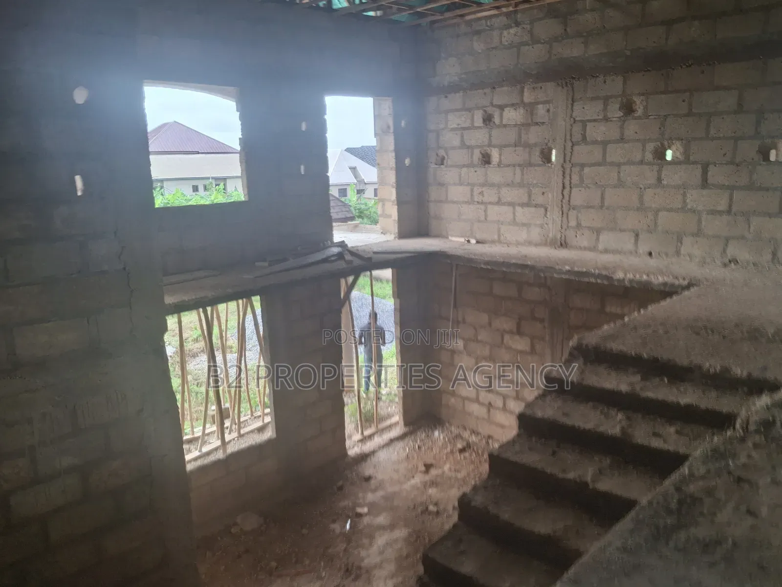 6bdrm Mansion in B2 Properties Agency, Kumasi Metropolitan for sale