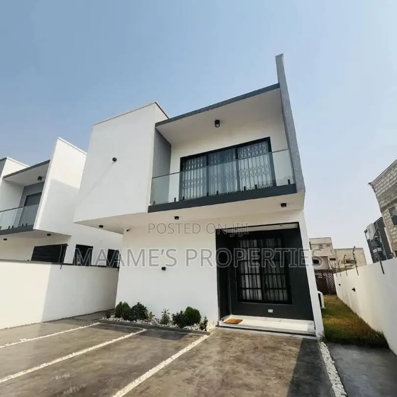 4bdrm Duplex in East Legon for sale