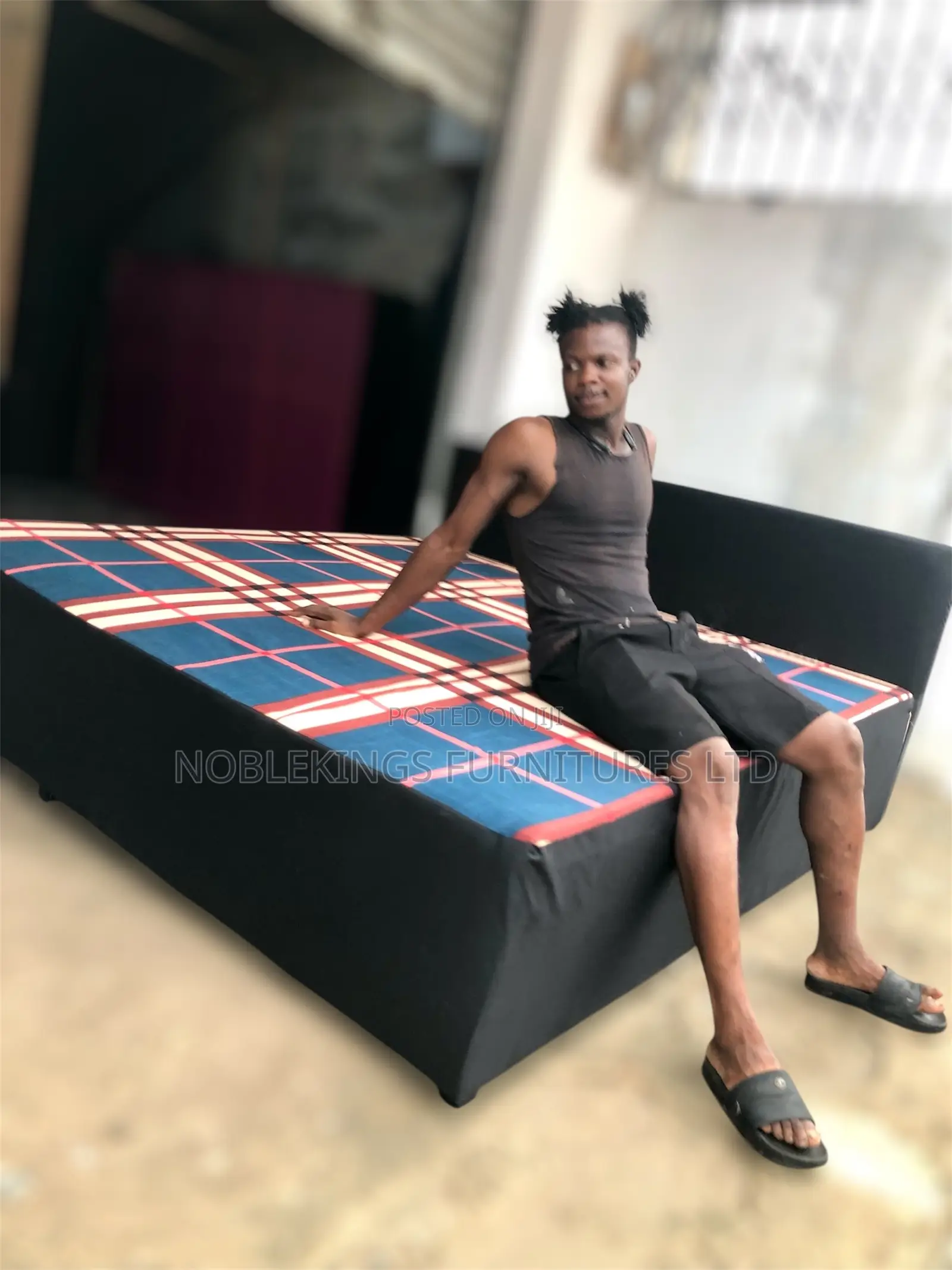 Queen Size Inbuilt Bed With Mattress
