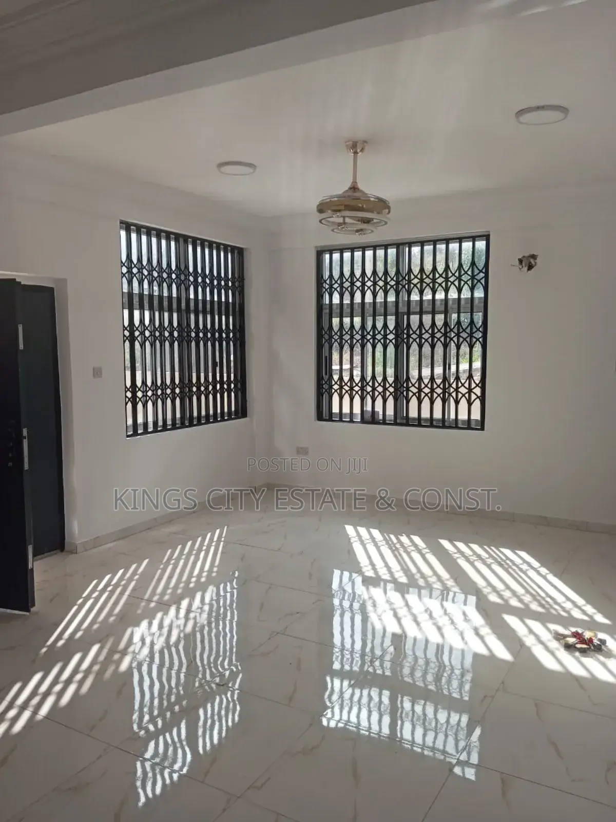 8bdrm House in Kwabenya-Aboum-Junc, Dome for sale