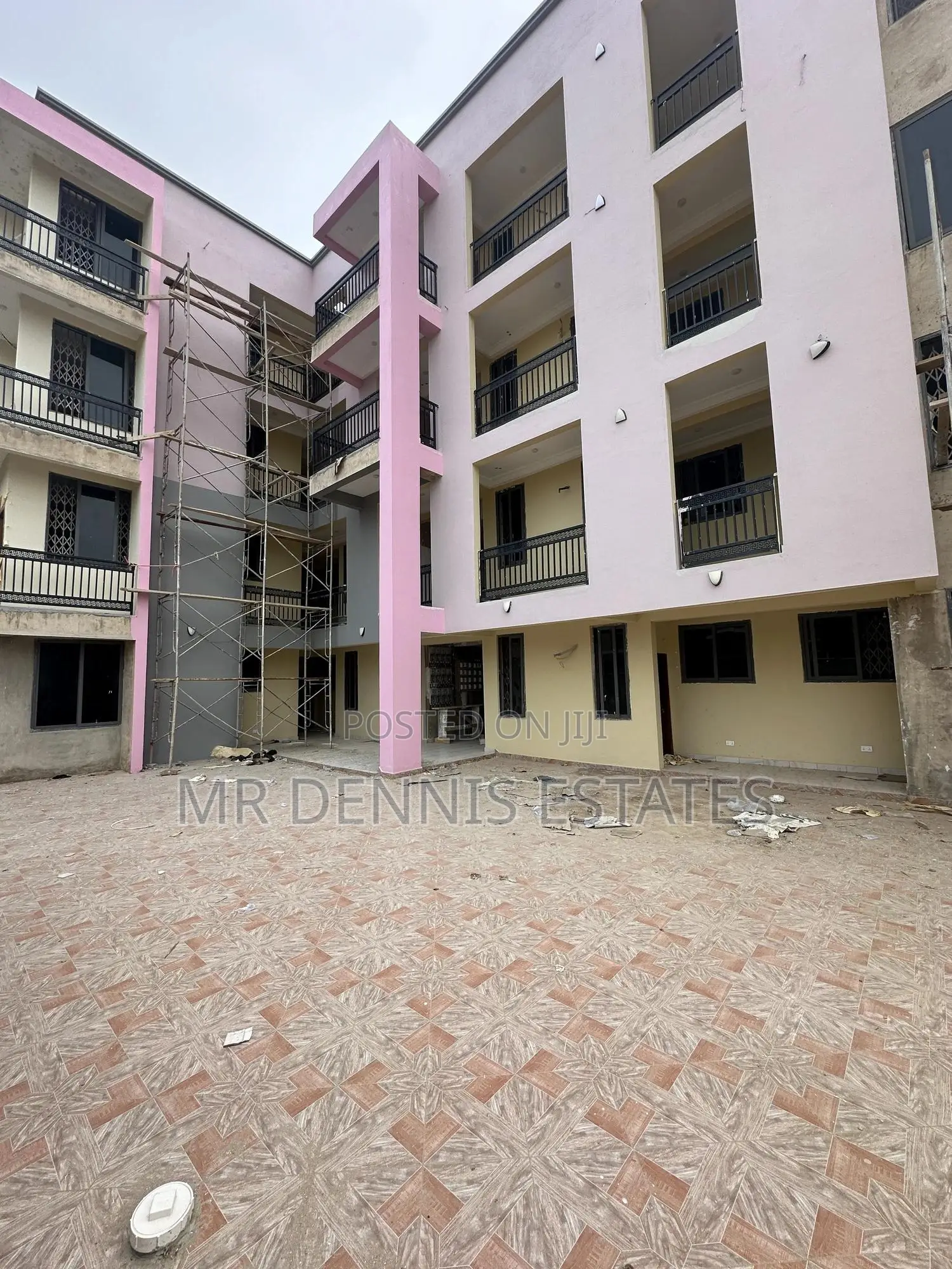 1bdrm Room & Parlour in Weija Apartments for rent