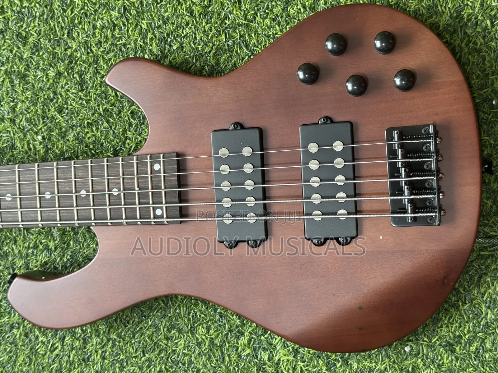 Ibanez Active Bass Guitar (Black Red)