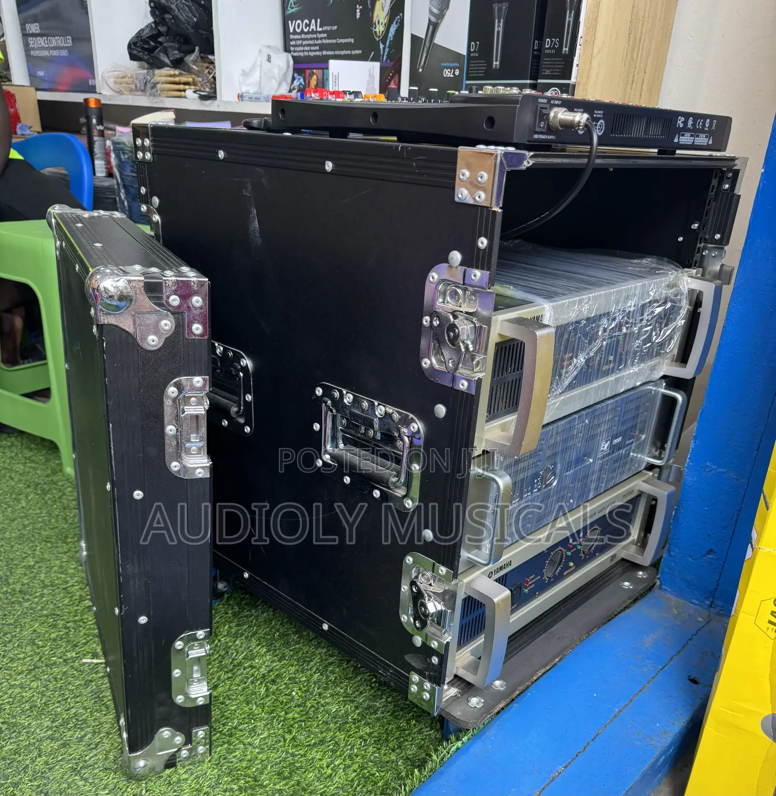 Jac -12units Amplifier Rack