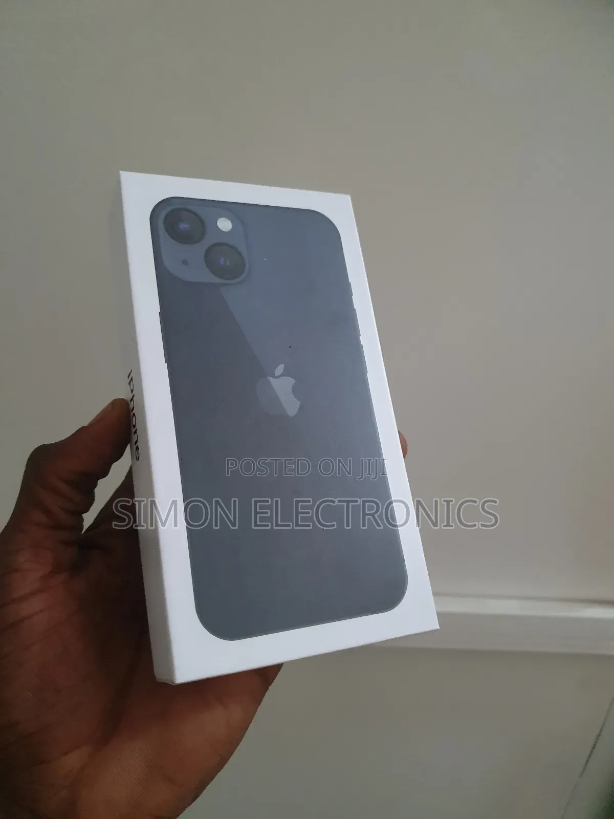 New Apple iPhone 13 128 GB Black