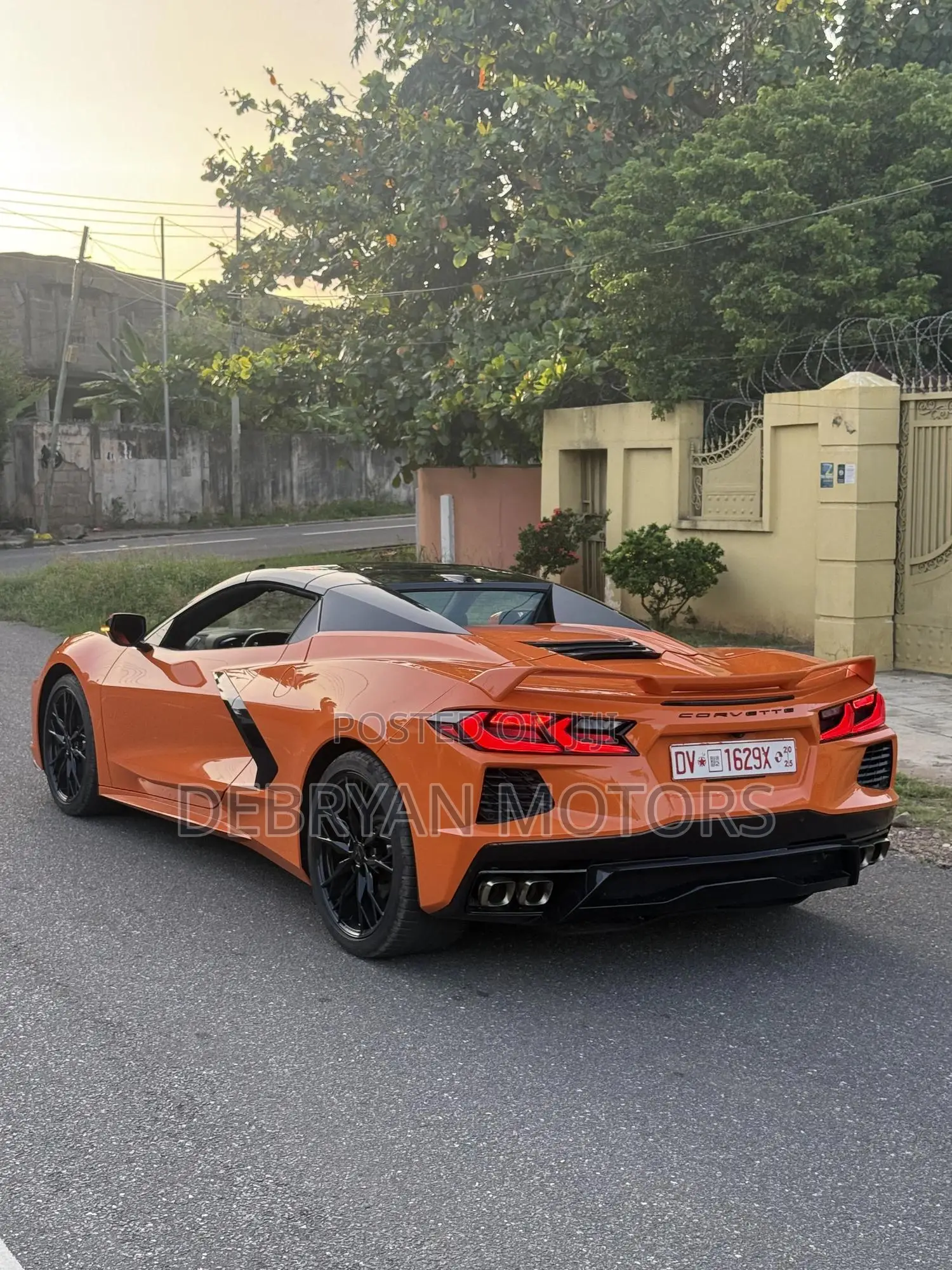 Chevrolet Corvette 2023 Orange