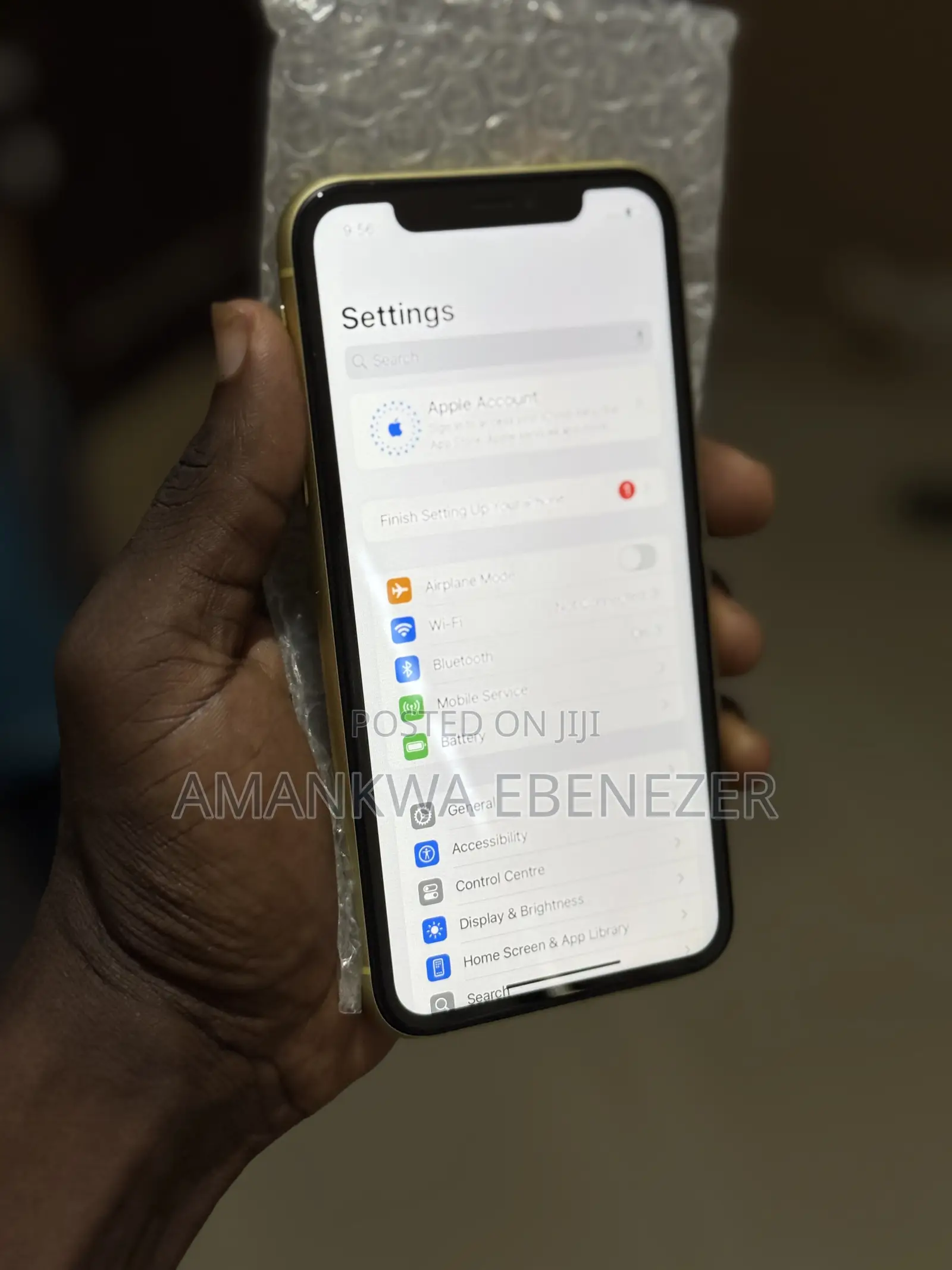 New Apple iPhone 11 64 GB Yellow