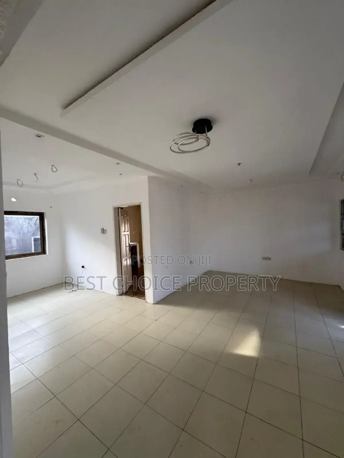 2bdrm Apartment in Nanakrom, Ashaley Botwe for rent